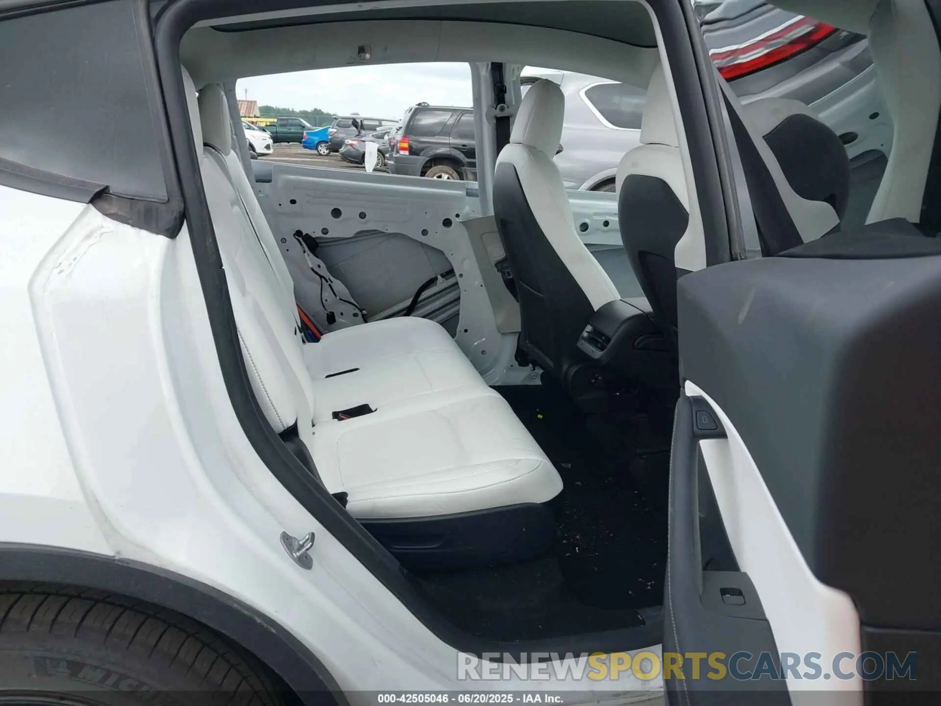 8 Фотография поврежденного автомобиля 7SAYGAEE1NF467562 TESLA MODEL Y 2022