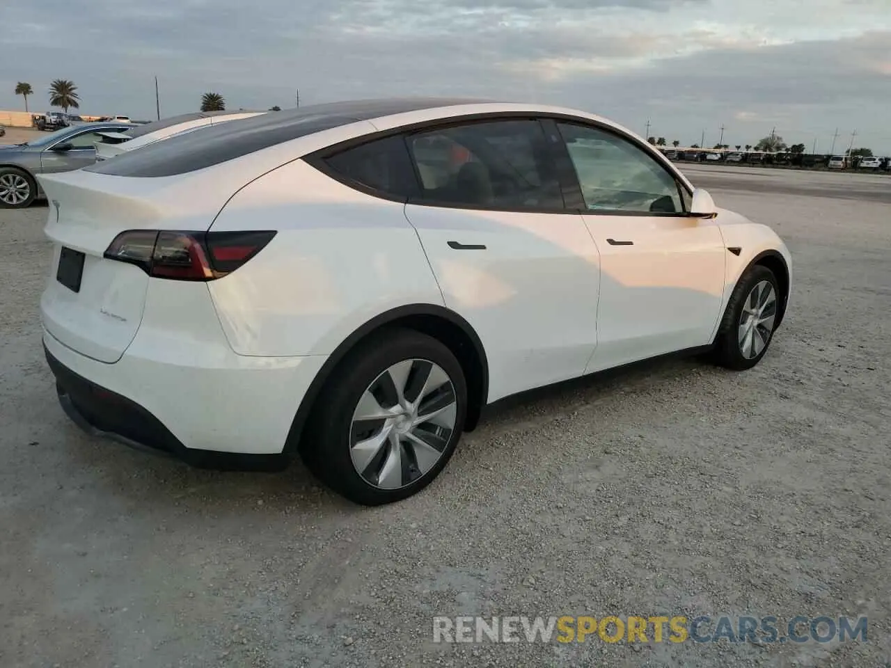 3 Photograph of a damaged car 7SAYGAEE1NF468064 TESLA MODEL Y 2022