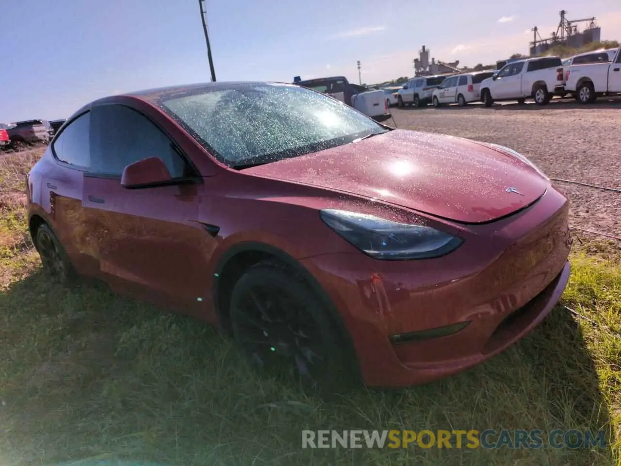 4 Photograph of a damaged car 7SAYGAEE1NF538081 TESLA MODEL Y 2022
