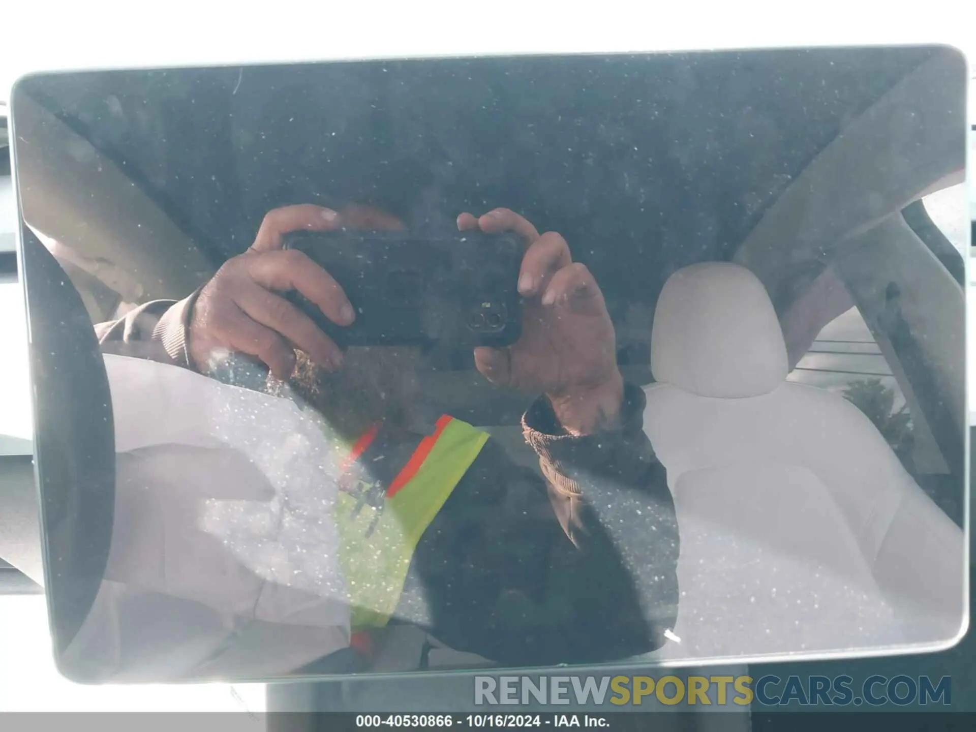 14 Photograph of a damaged car 7SAYGAEE2NF472818 TESLA MODEL Y 2022