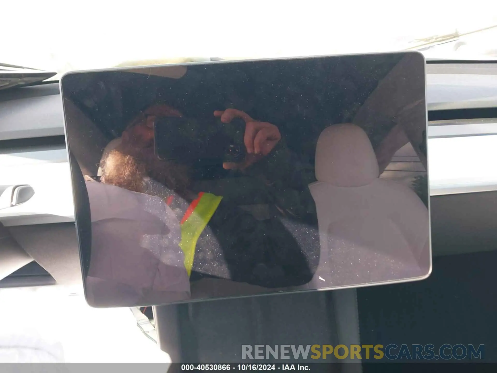 7 Photograph of a damaged car 7SAYGAEE2NF472818 TESLA MODEL Y 2022