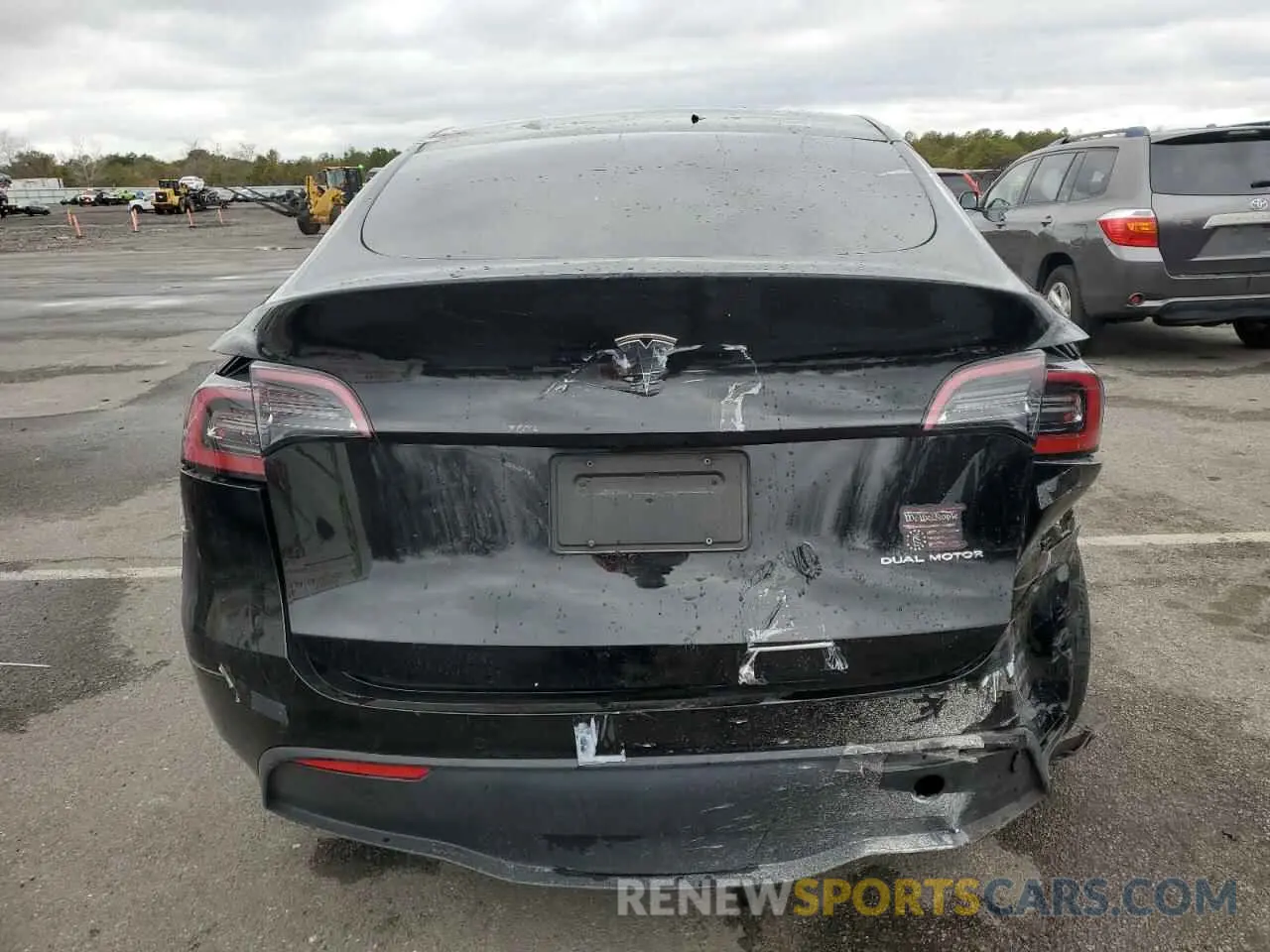 6 Photograph of a damaged car 7SAYGAEE2NF524559 TESLA MODEL Y 2022