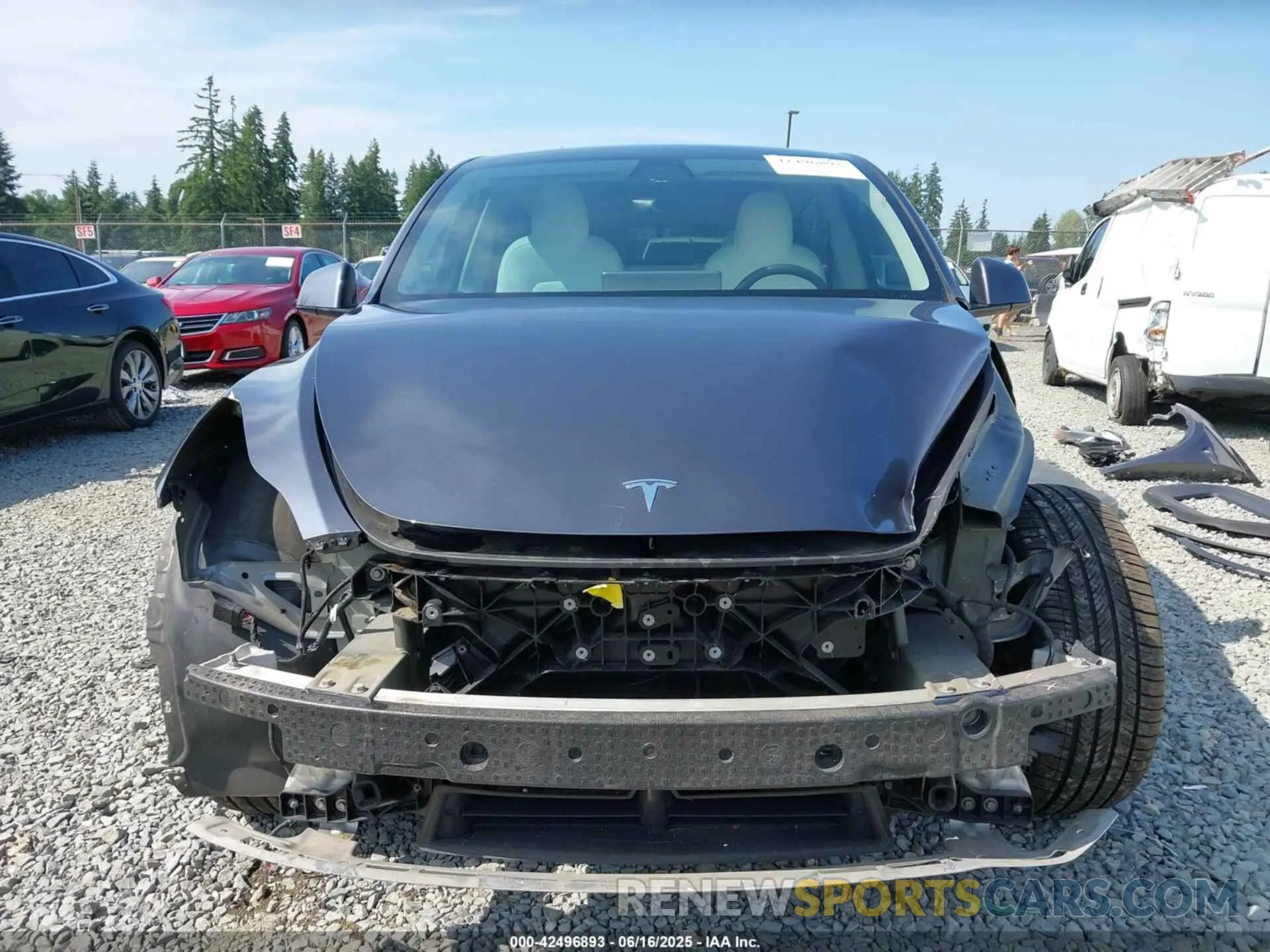 13 Photograph of a damaged car 7SAYGAEE3NF359220 TESLA MODEL Y 2022