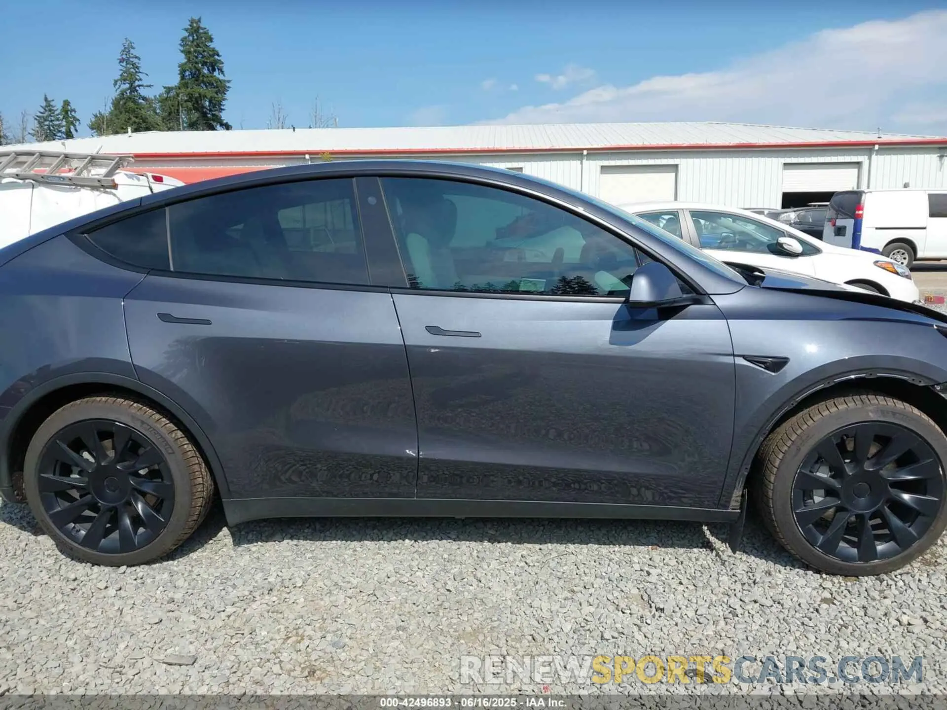 14 Photograph of a damaged car 7SAYGAEE3NF359220 TESLA MODEL Y 2022