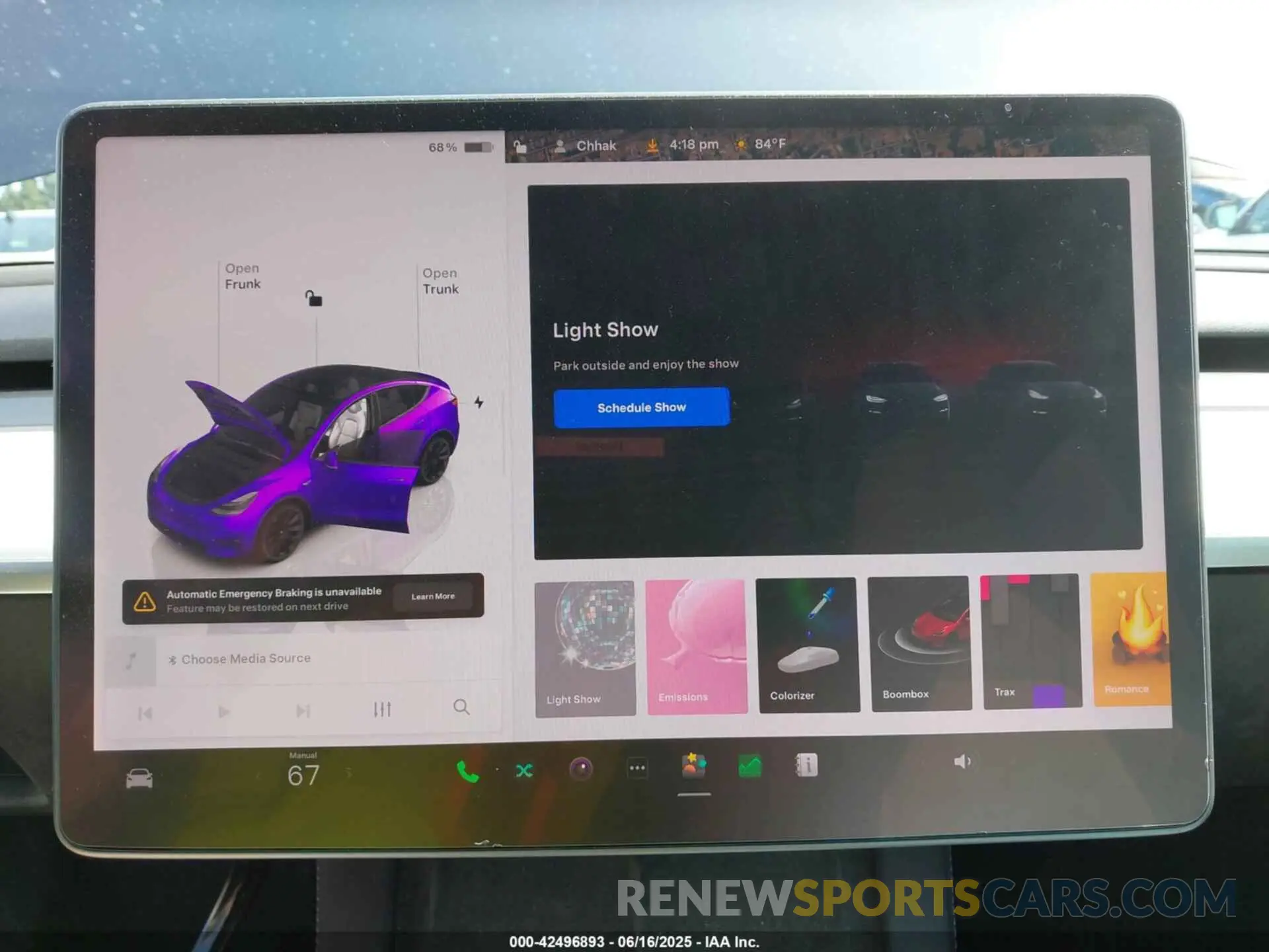 19 Photograph of a damaged car 7SAYGAEE3NF359220 TESLA MODEL Y 2022