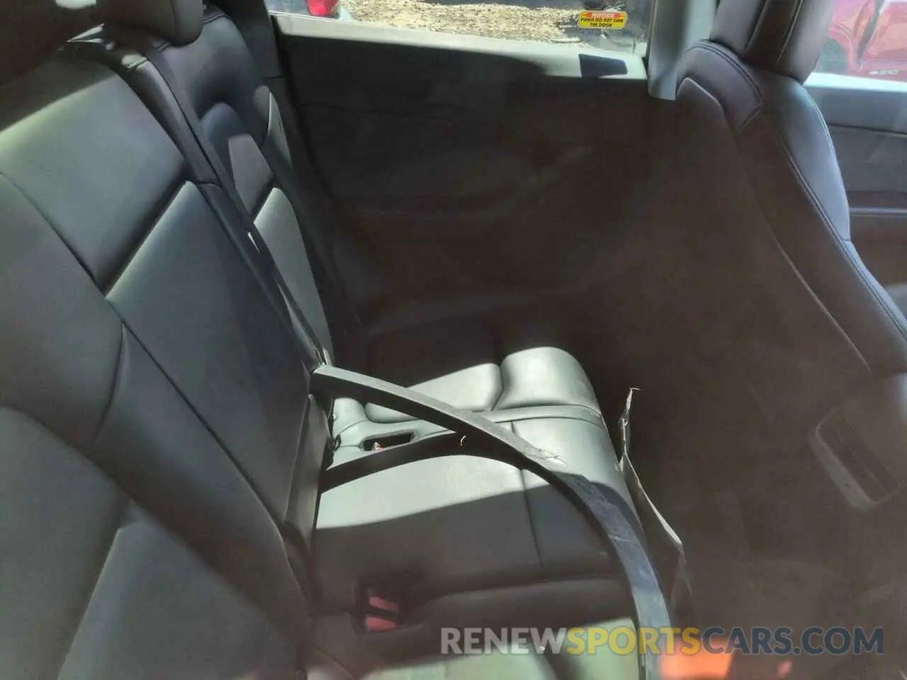 10 Photograph of a damaged car 7SAYGAEE3NF468289 TESLA MODEL Y 2022