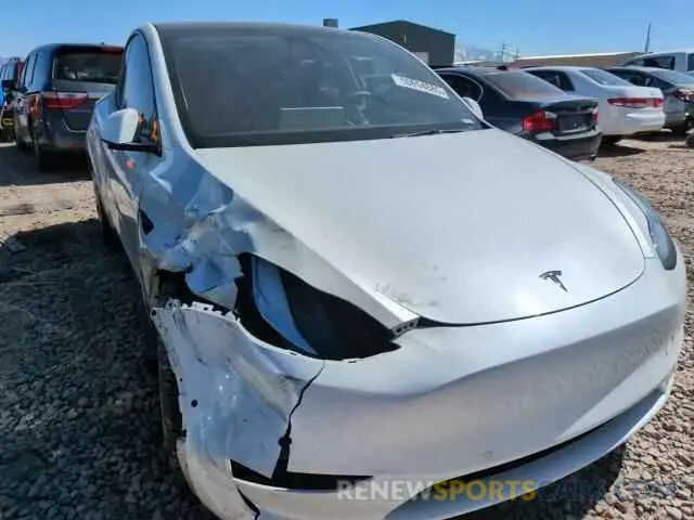 11 Photograph of a damaged car 7SAYGAEE3NF468289 TESLA MODEL Y 2022