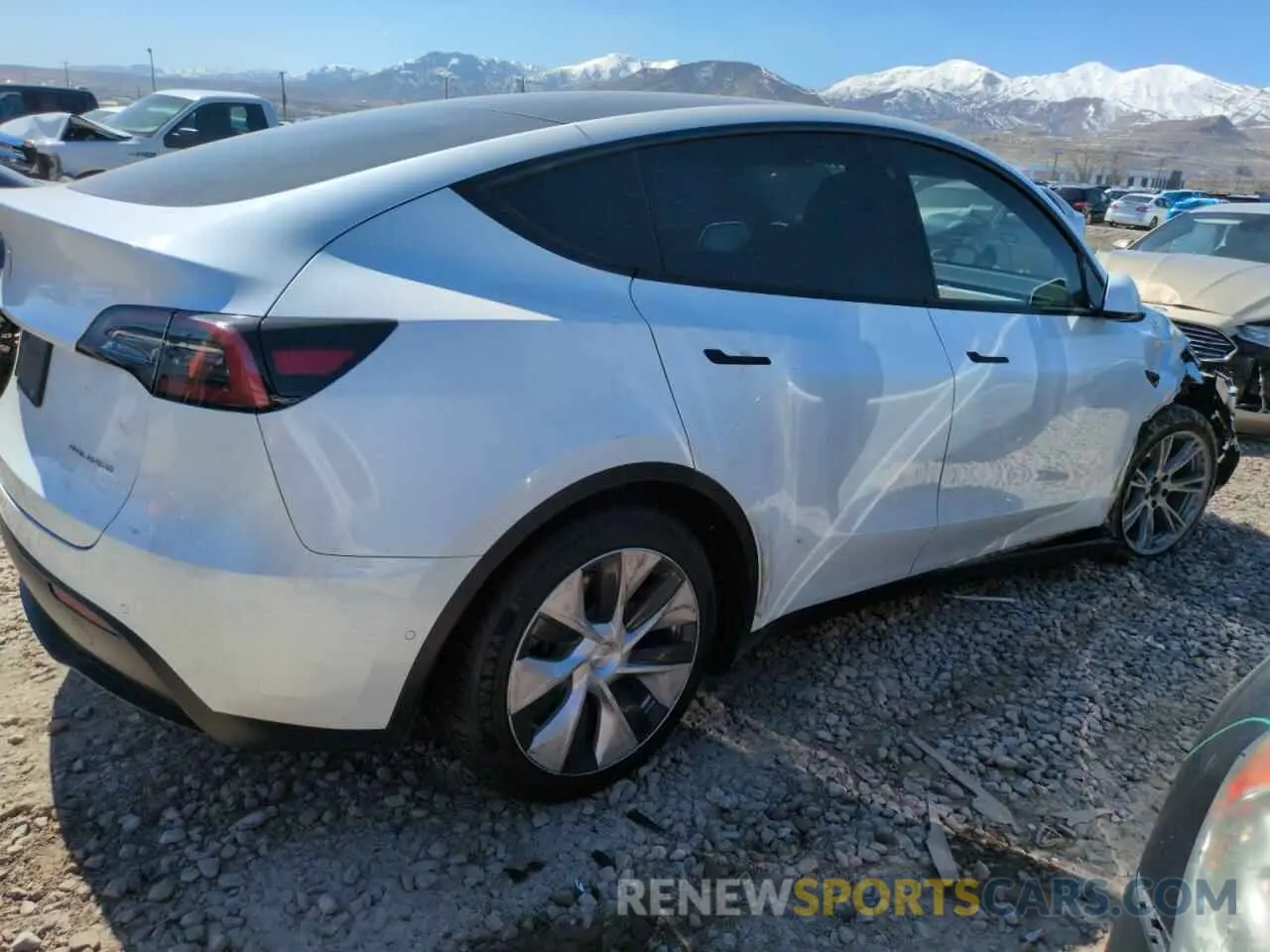 3 Photograph of a damaged car 7SAYGAEE3NF468289 TESLA MODEL Y 2022