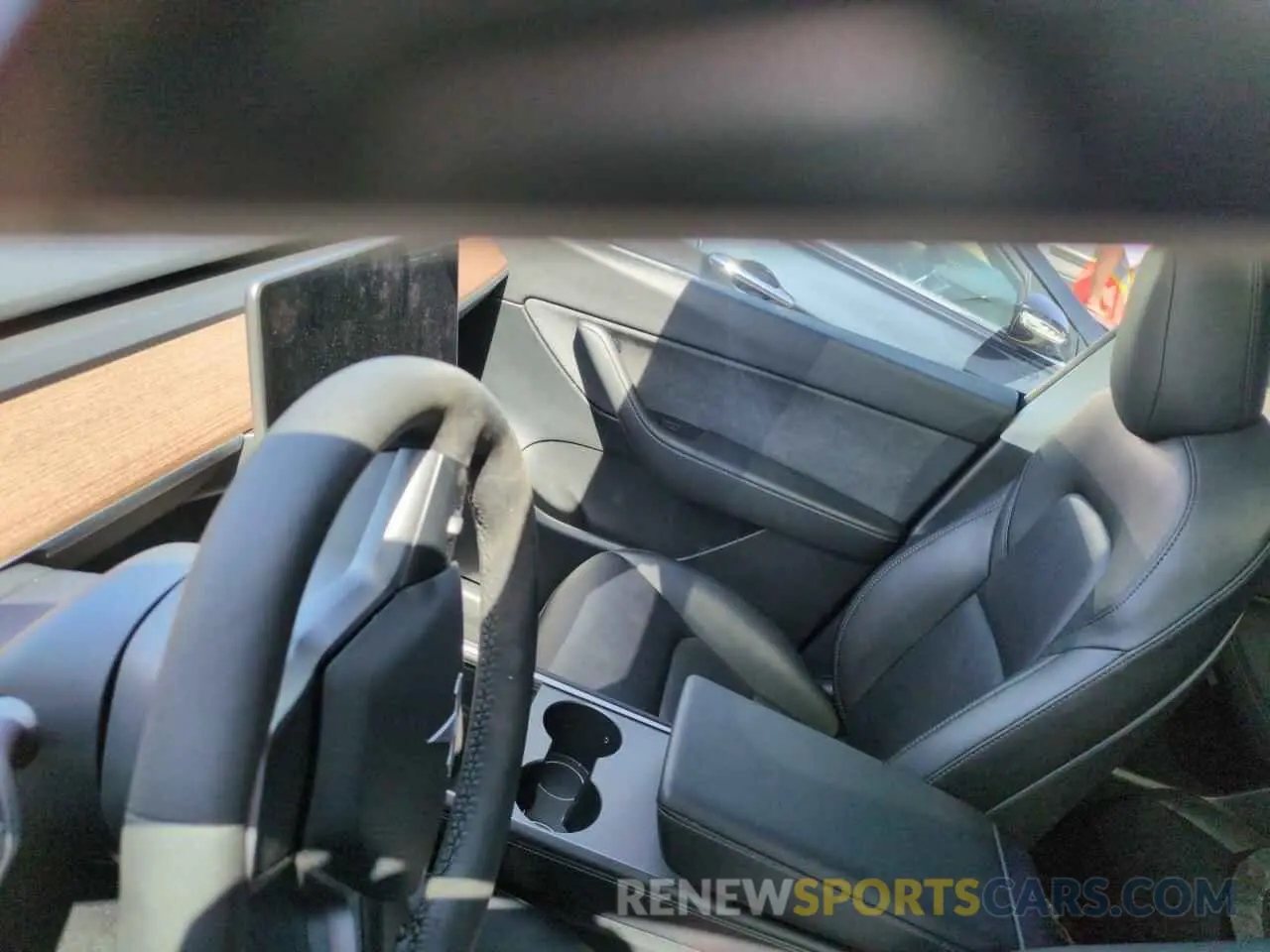 9 Photograph of a damaged car 7SAYGAEE3NF468289 TESLA MODEL Y 2022