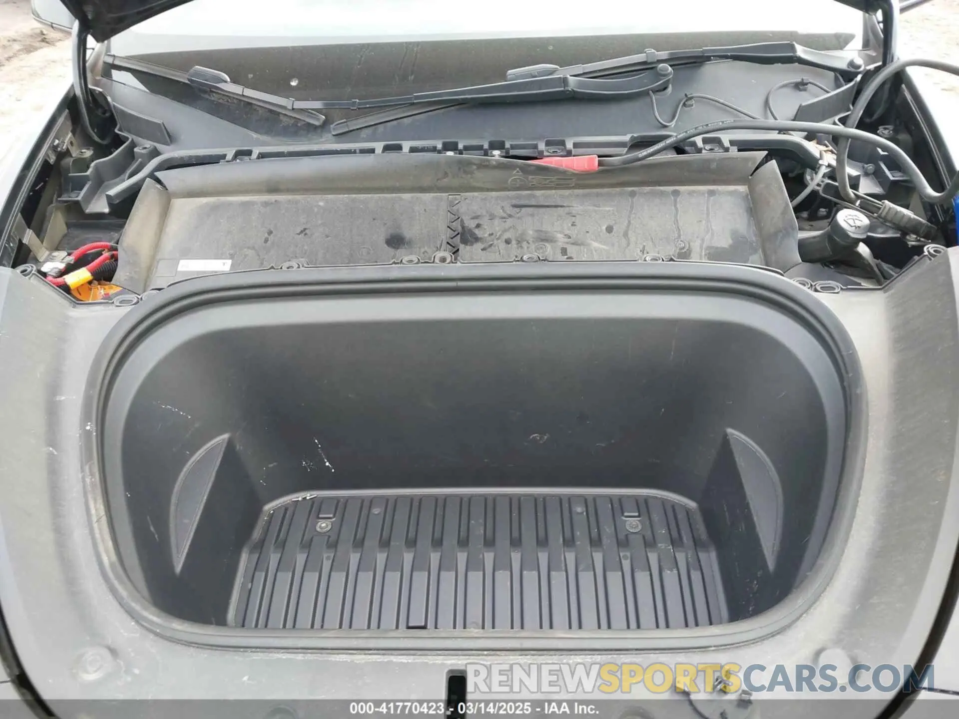 10 Photograph of a damaged car 7SAYGAEE3NF537420 TESLA MODEL Y 2022