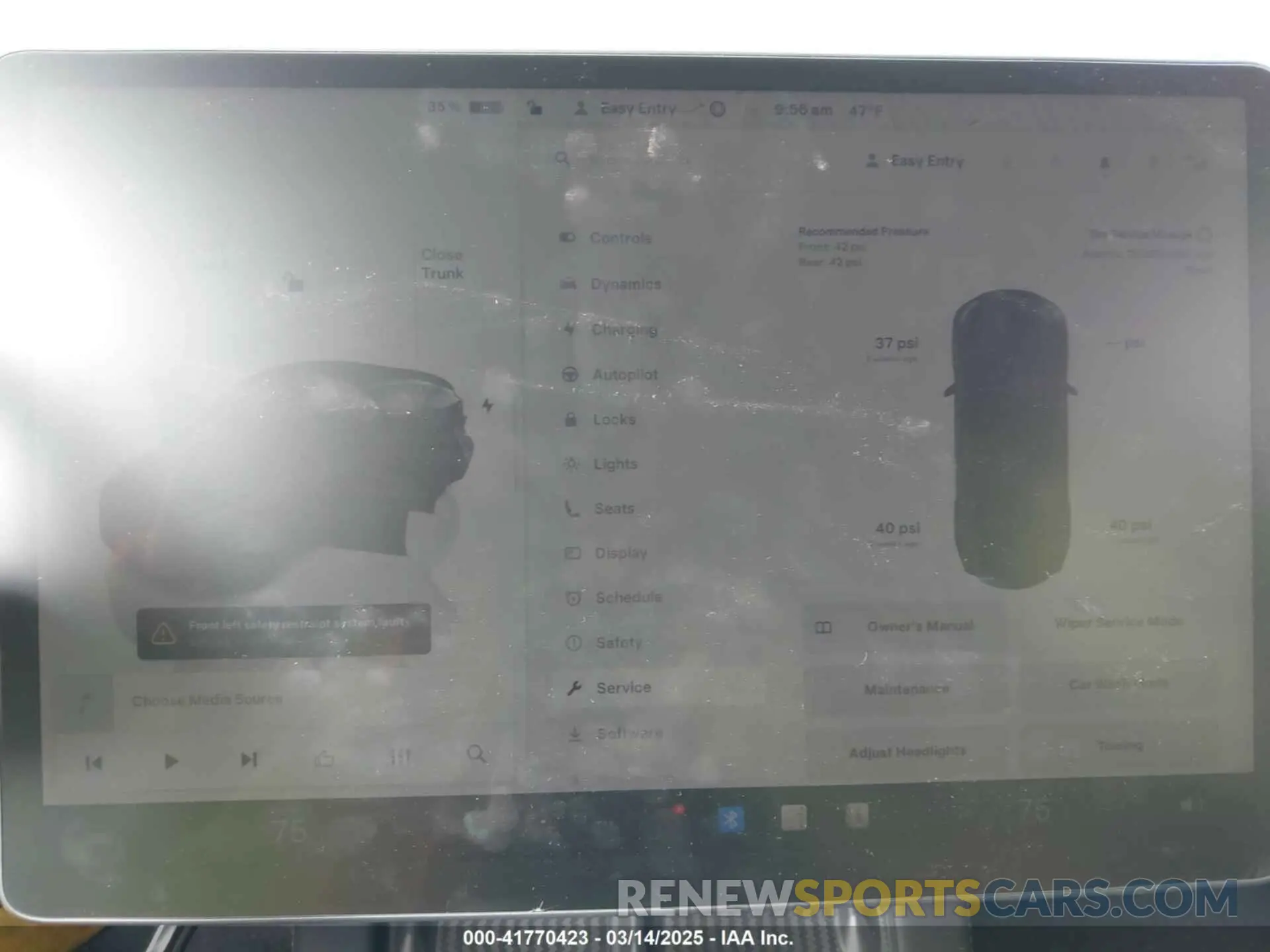 17 Photograph of a damaged car 7SAYGAEE3NF537420 TESLA MODEL Y 2022
