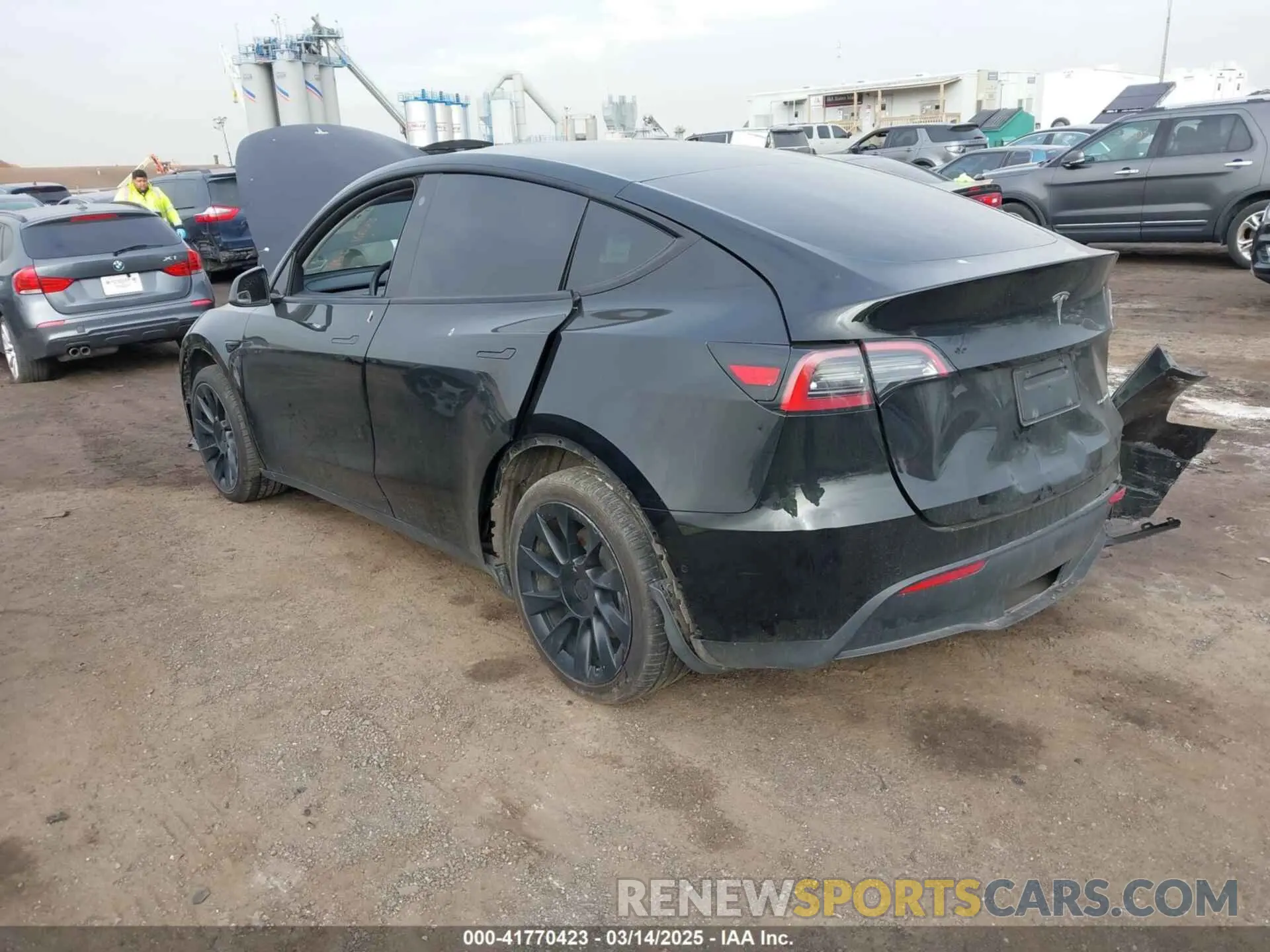 3 Photograph of a damaged car 7SAYGAEE3NF537420 TESLA MODEL Y 2022