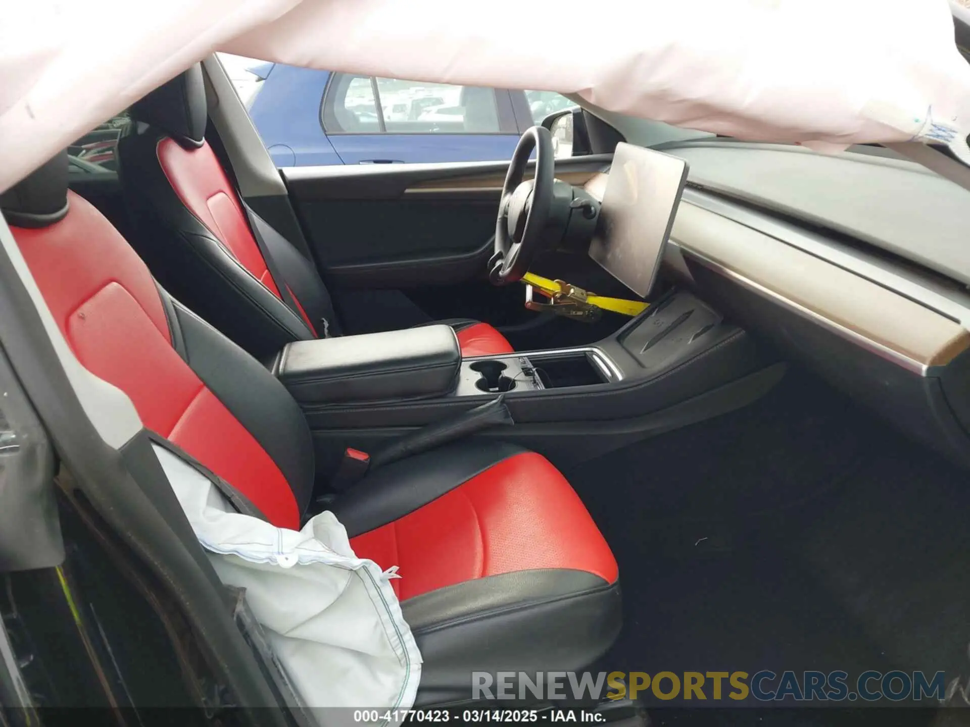 5 Photograph of a damaged car 7SAYGAEE3NF537420 TESLA MODEL Y 2022