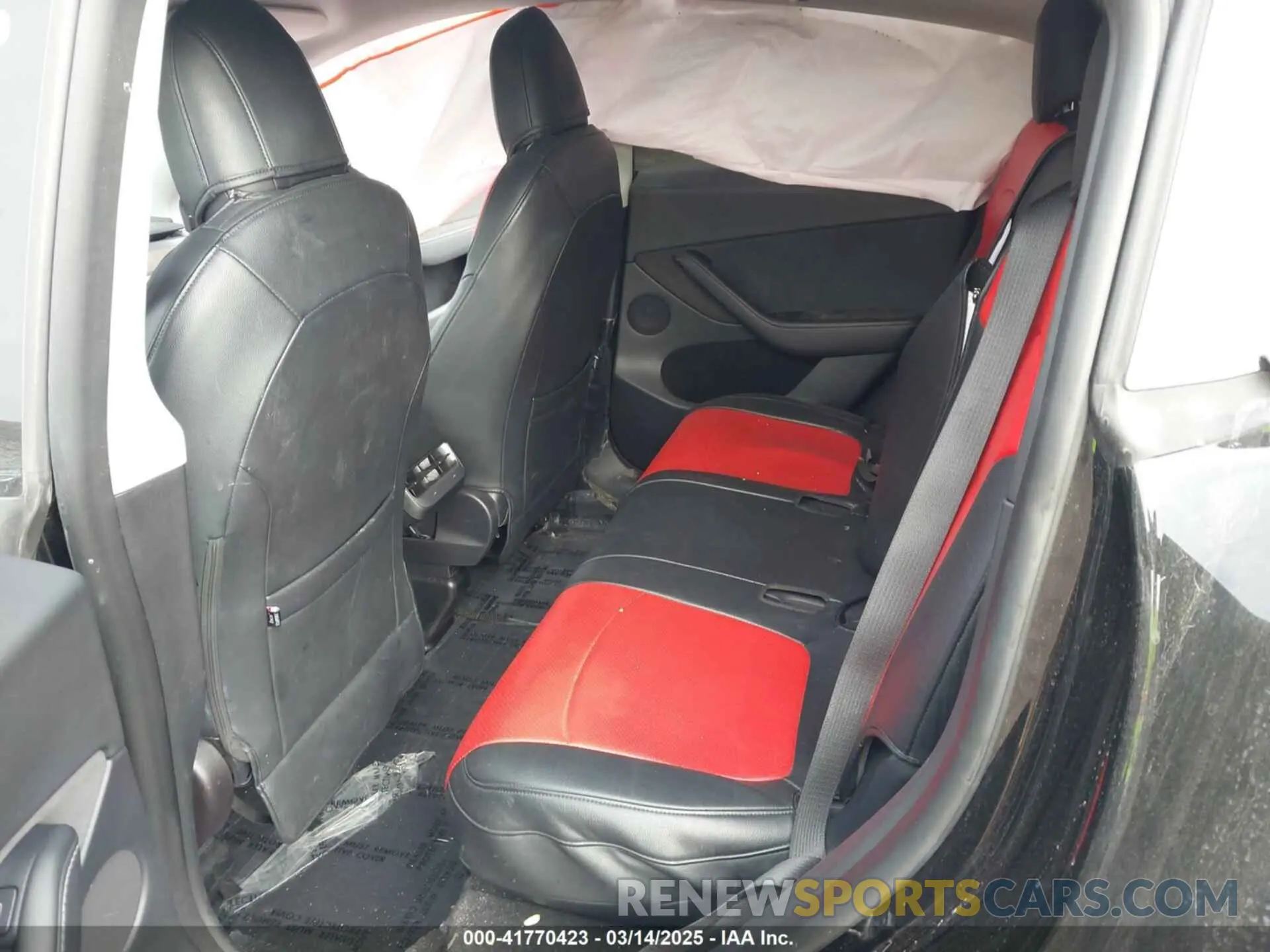 8 Photograph of a damaged car 7SAYGAEE3NF537420 TESLA MODEL Y 2022