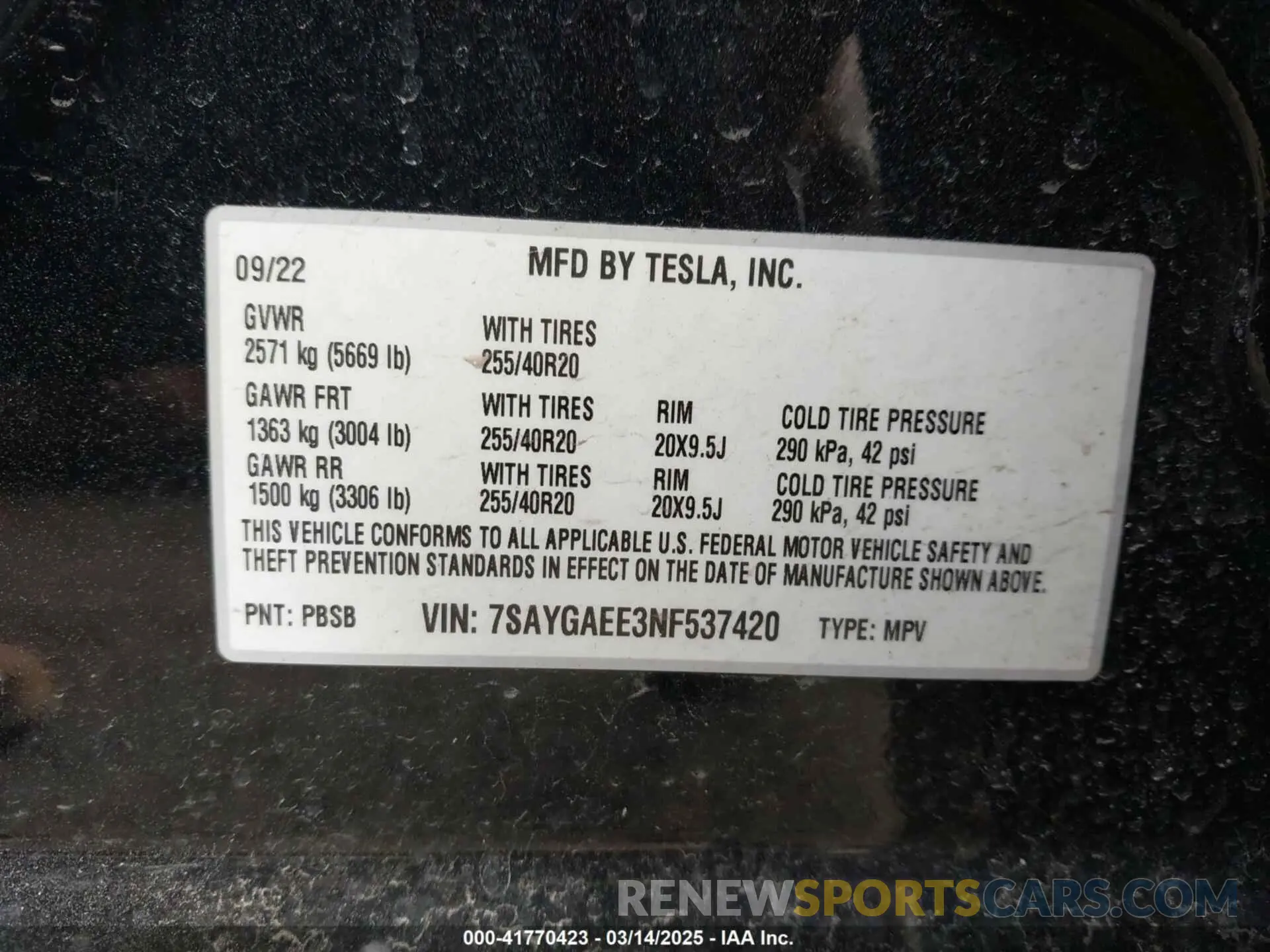 9 Photograph of a damaged car 7SAYGAEE3NF537420 TESLA MODEL Y 2022