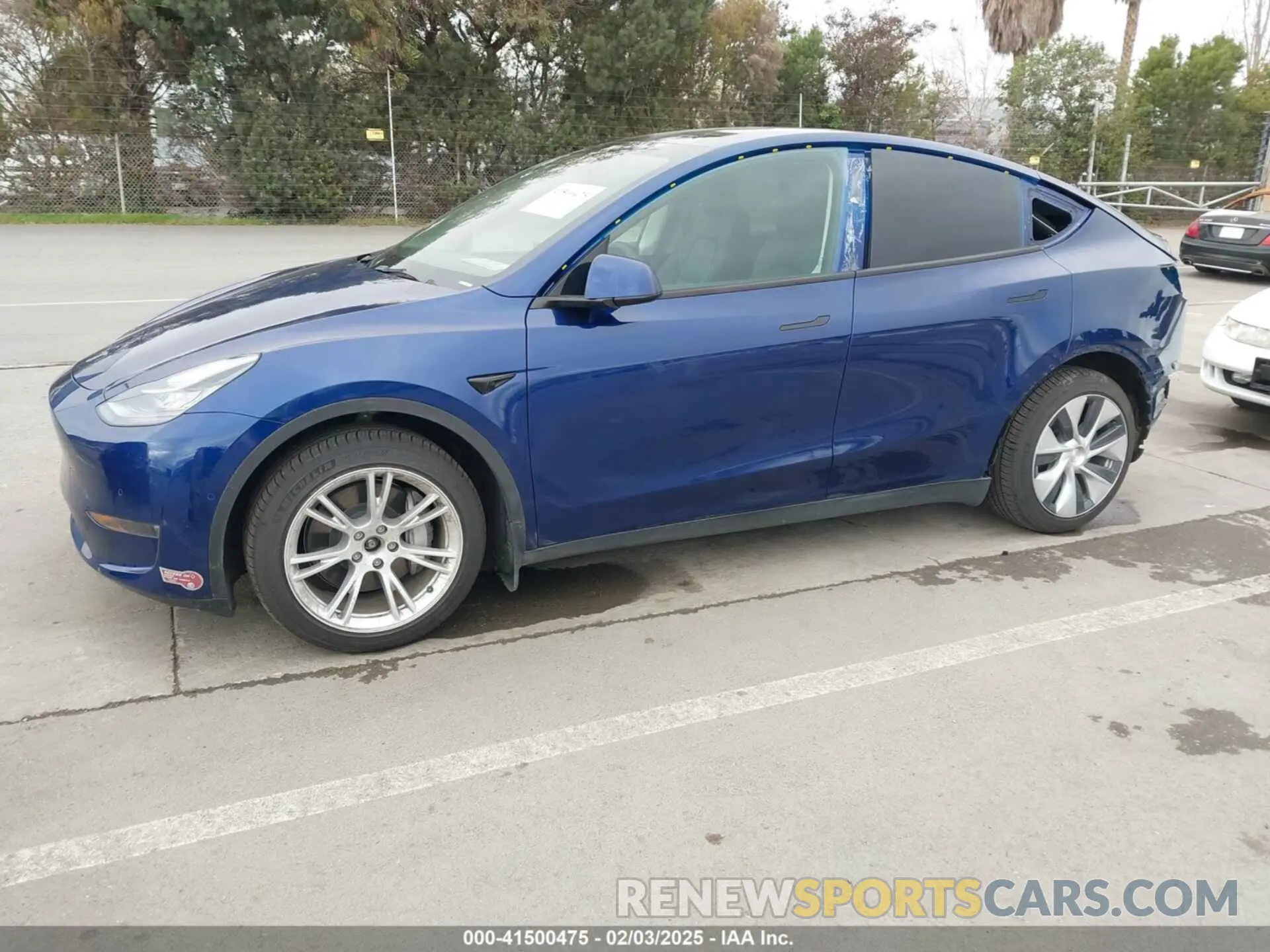 2 Фотография поврежденного автомобиля 7SAYGAEE3NF573141 TESLA MODEL Y 2022