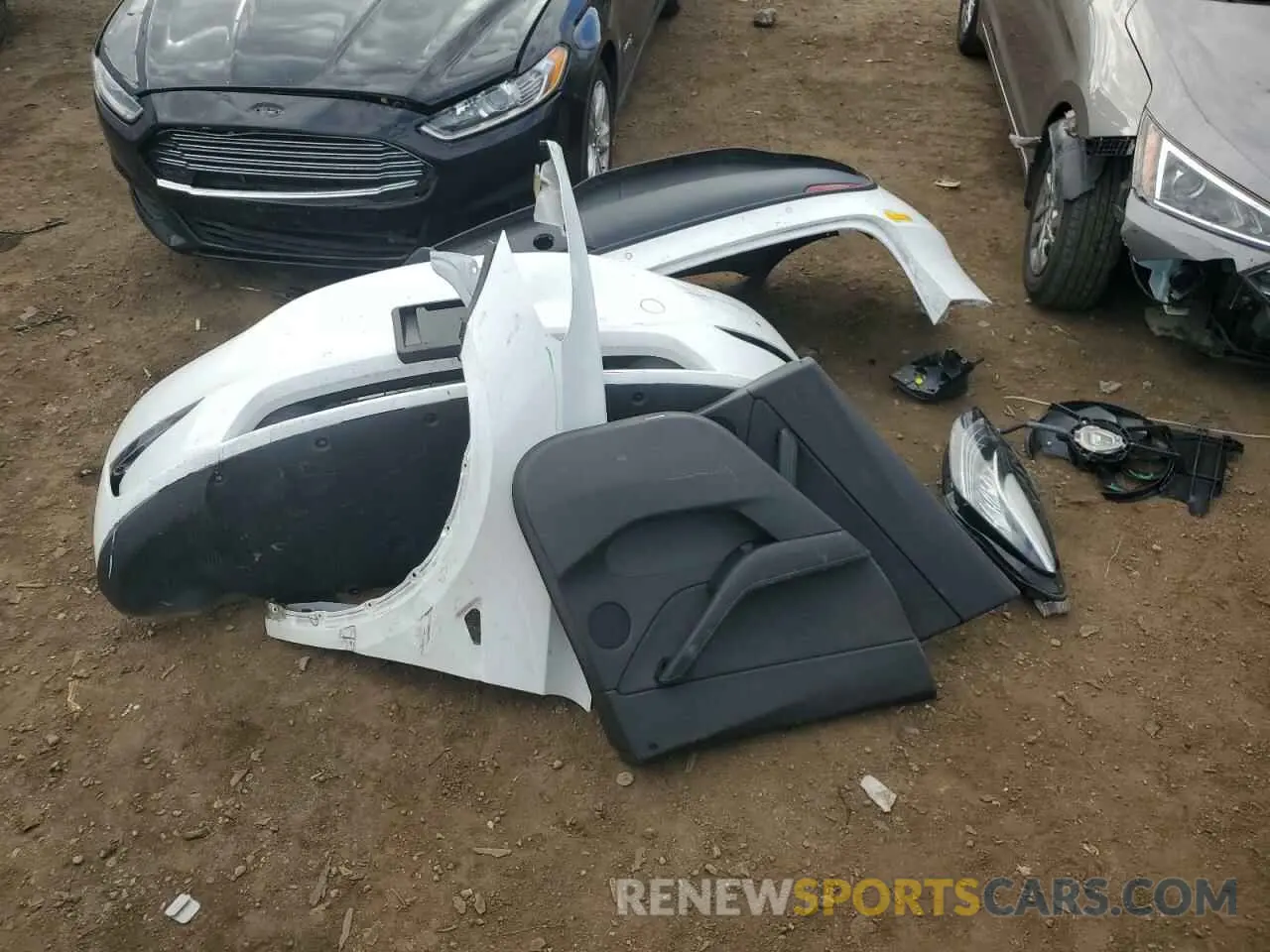 12 Photograph of a damaged car 7SAYGAEE4NF362899 TESLA MODEL Y 2022