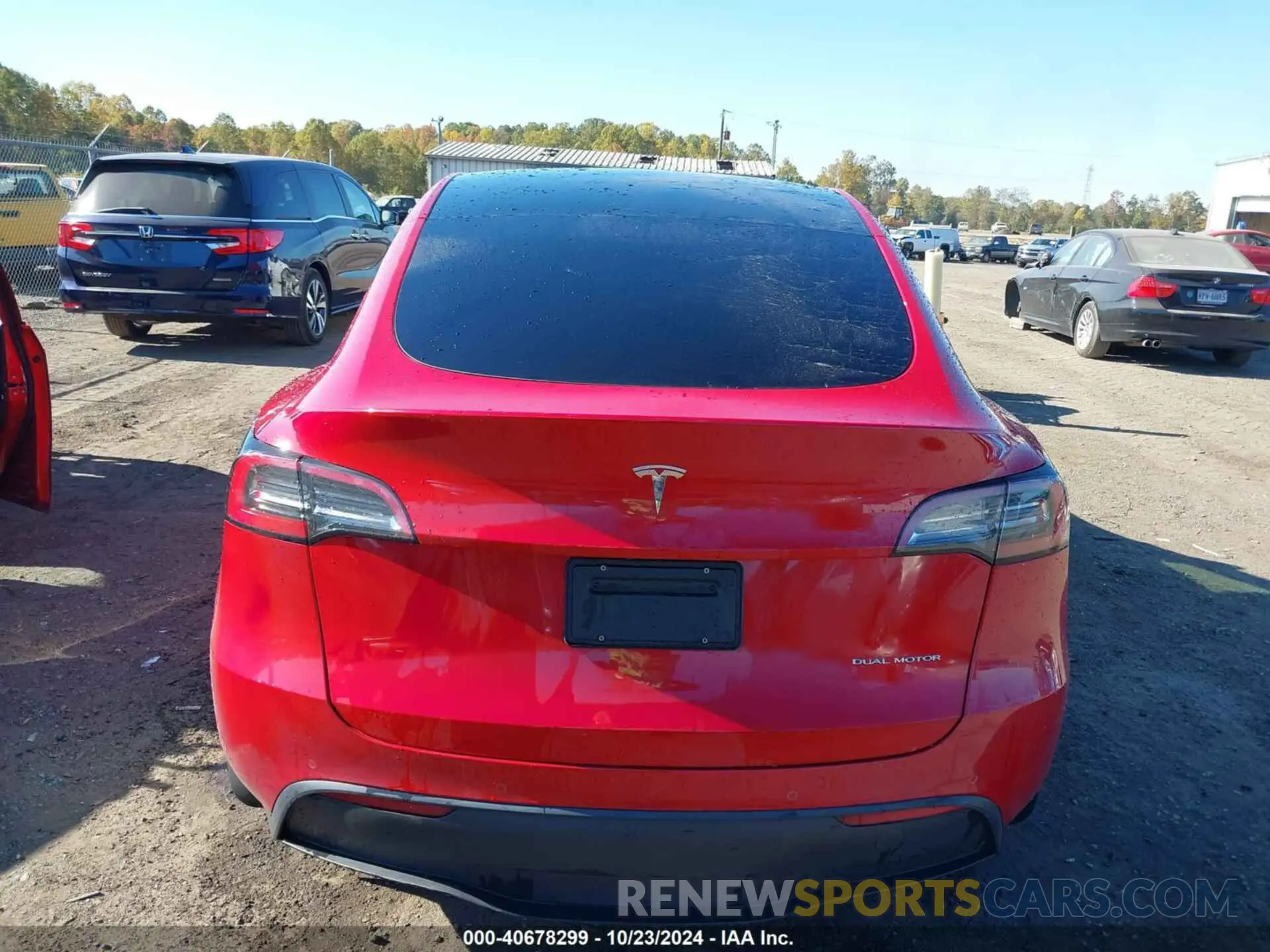 17 Photograph of a damaged car 7SAYGAEE4NF534591 TESLA MODEL Y 2022
