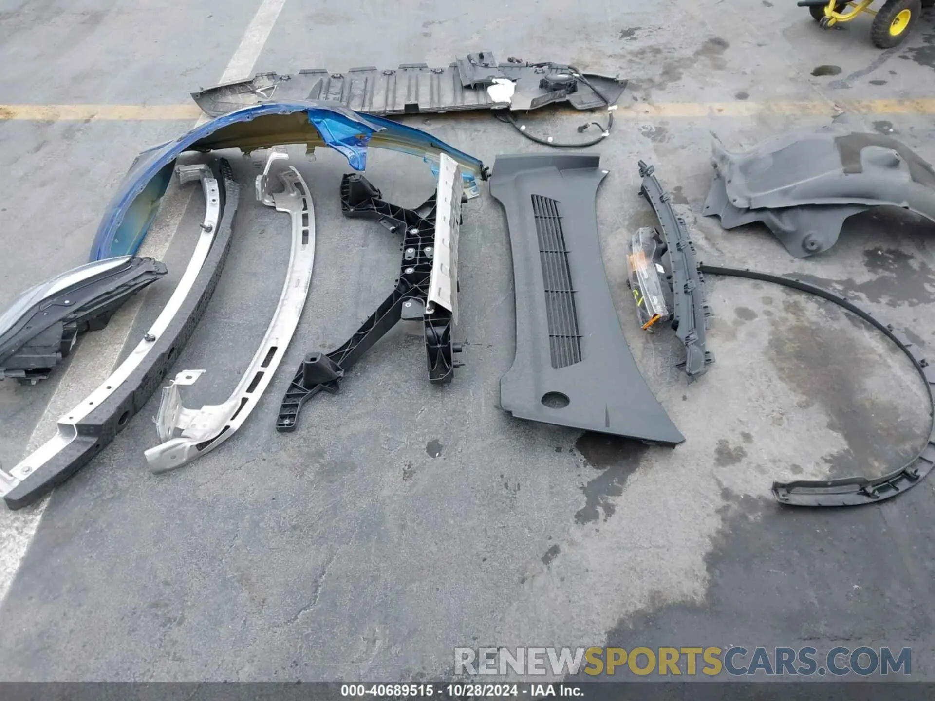 12 Photograph of a damaged car 7SAYGAEE4NF538480 TESLA MODEL Y 2022