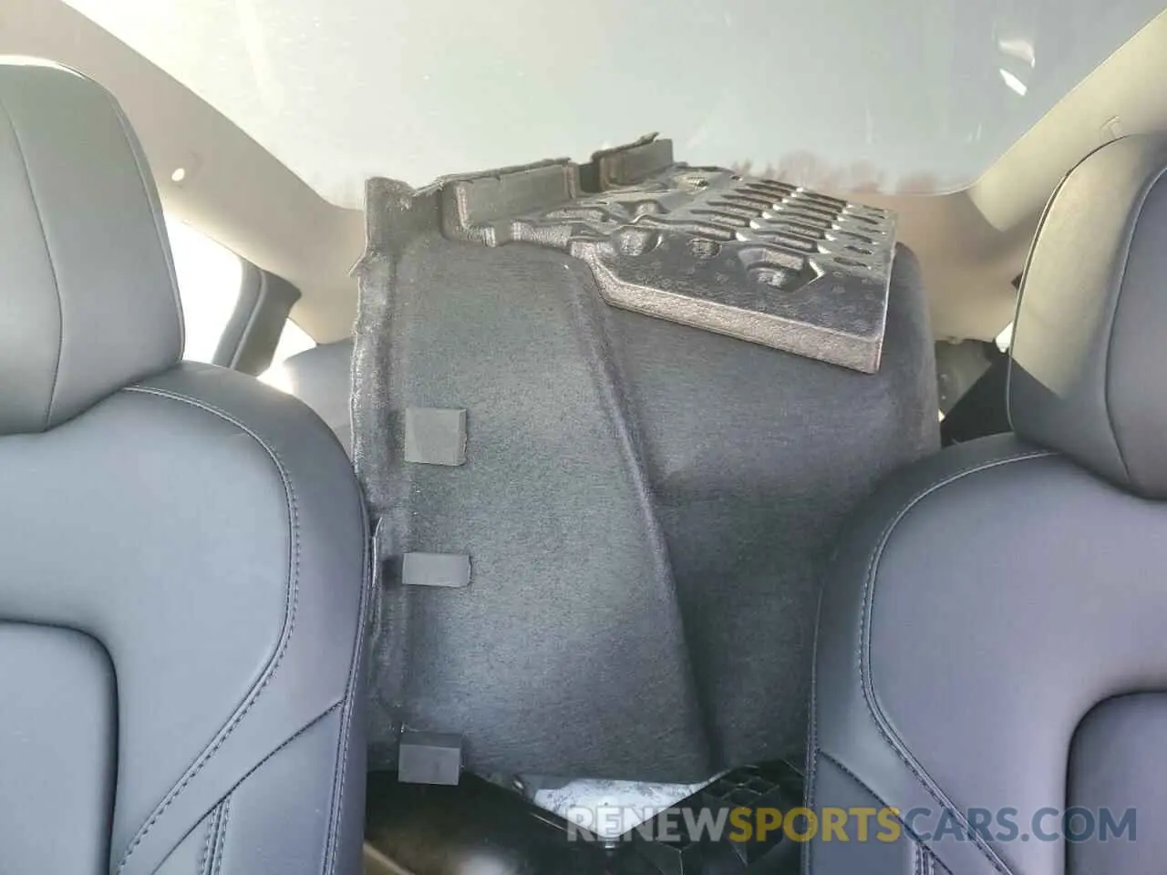 10 Photograph of a damaged car 7SAYGAEE5NF430627 TESLA MODEL Y 2022