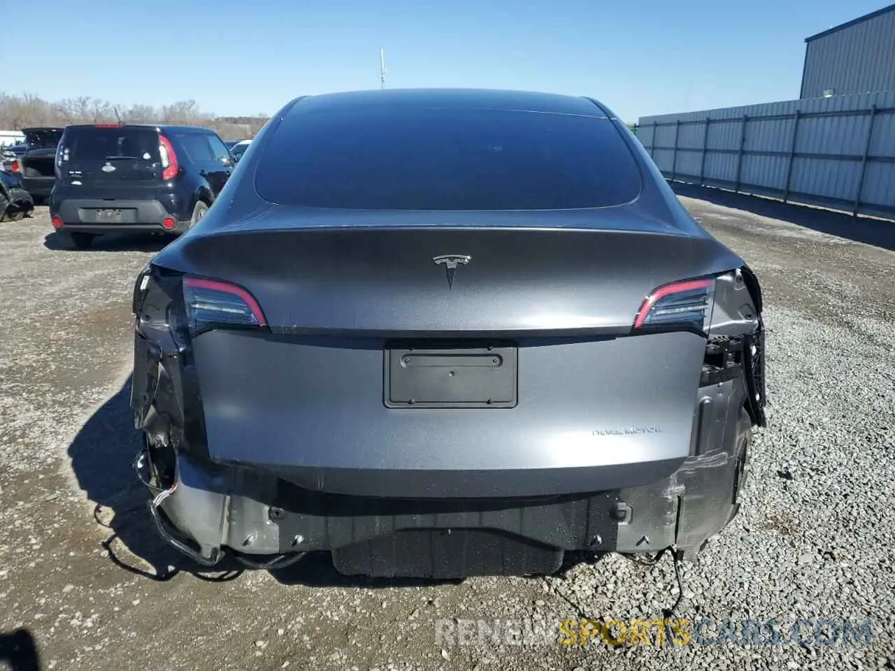 6 Photograph of a damaged car 7SAYGAEE5NF430627 TESLA MODEL Y 2022