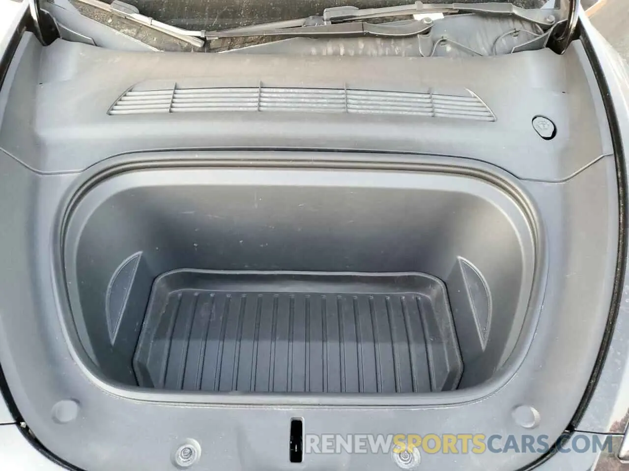 12 Photograph of a damaged car 7SAYGAEE6NF552025 TESLA MODEL Y 2022