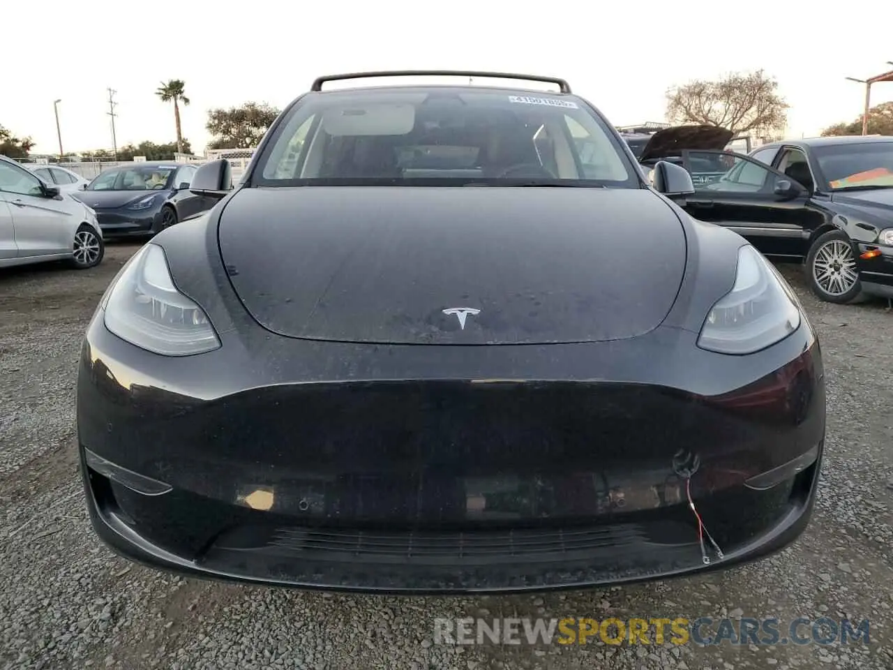 5 Photograph of a damaged car 7SAYGAEE6NF552025 TESLA MODEL Y 2022
