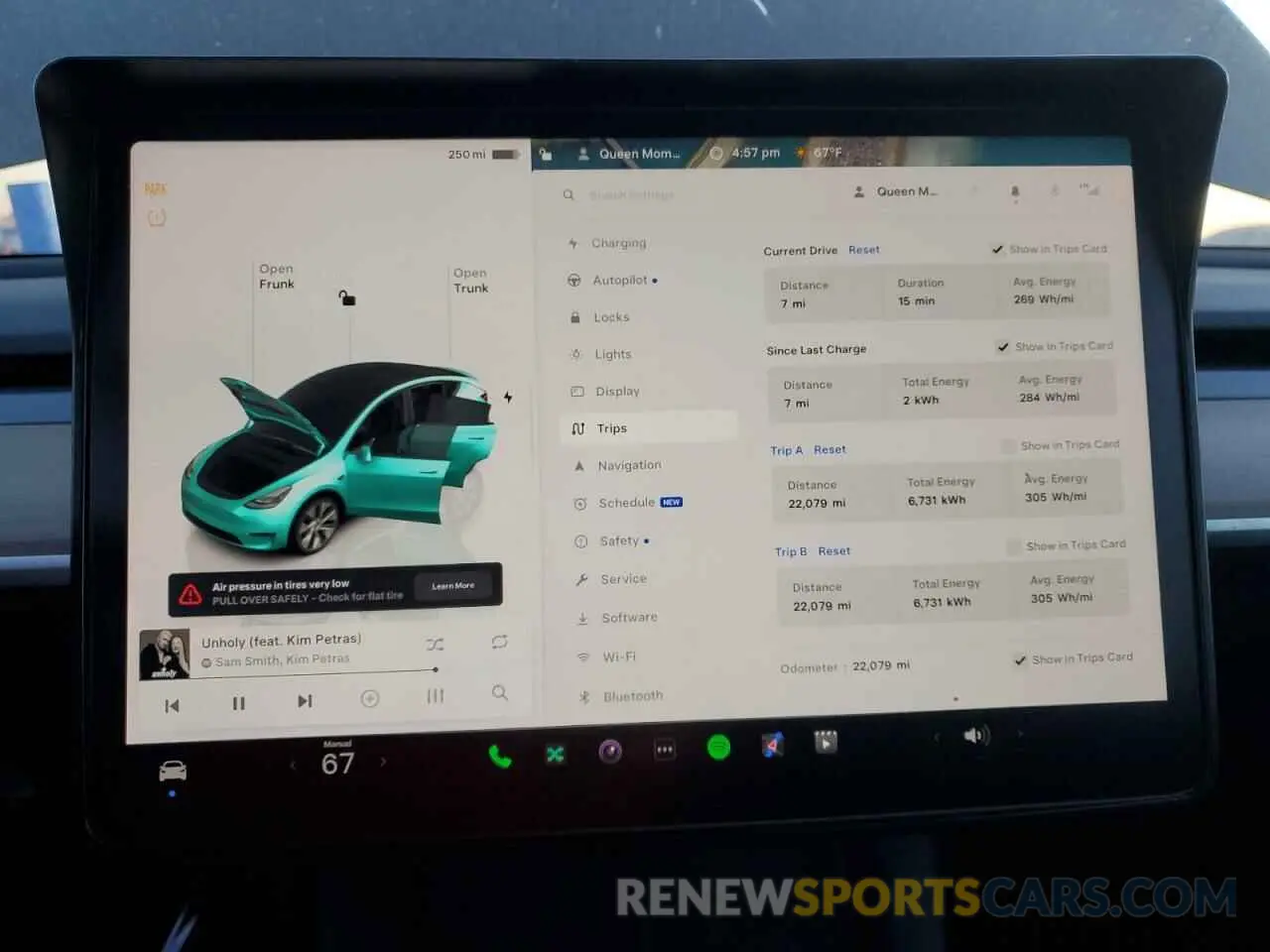 9 Photograph of a damaged car 7SAYGAEE6NF552025 TESLA MODEL Y 2022