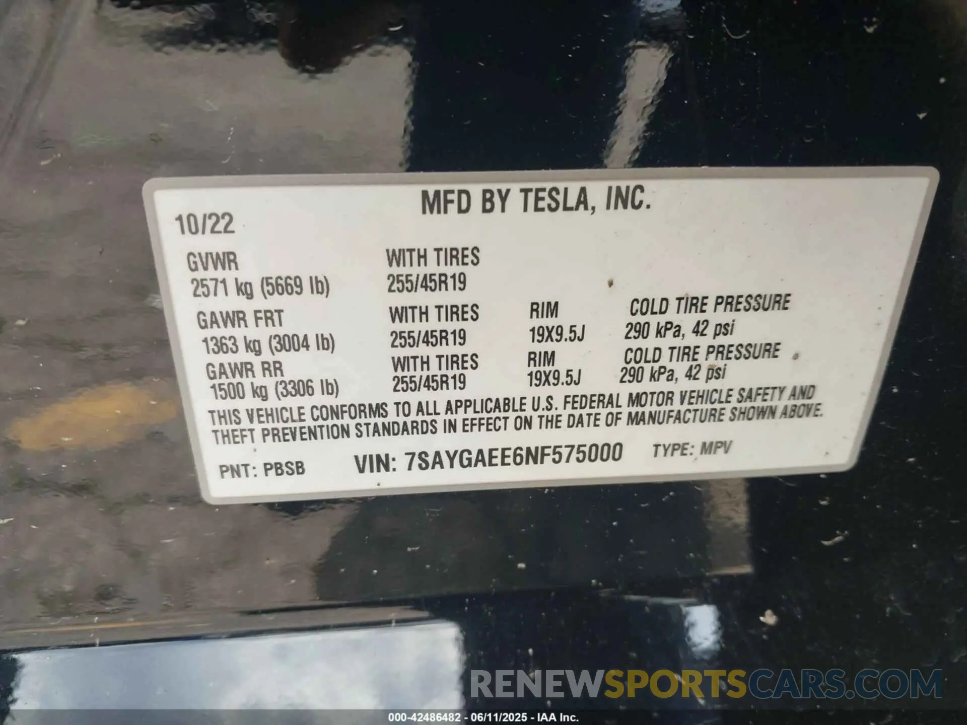 9 Photograph of a damaged car 7SAYGAEE6NF575000 TESLA MODEL Y 2022