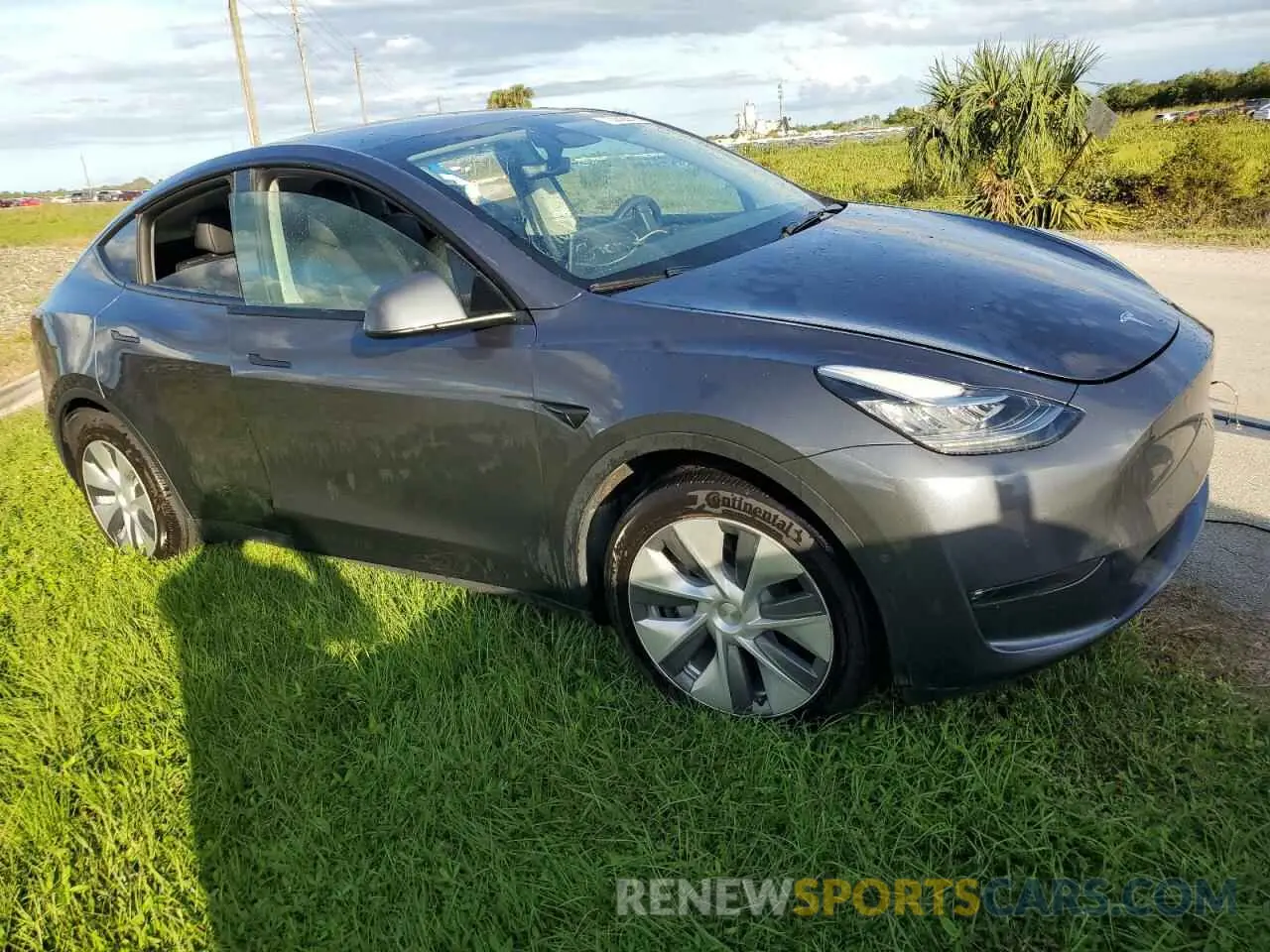 4 Фотография поврежденного автомобиля 7SAYGAEE6NF576132 TESLA MODEL Y 2022