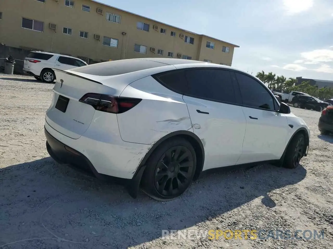 3 Фотография поврежденного автомобиля 7SAYGAEE7NF348088 TESLA MODEL Y 2022