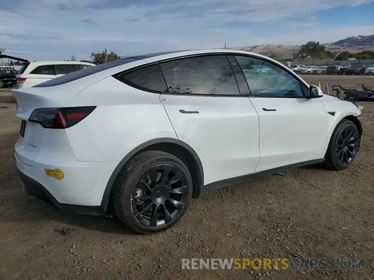 3 Фотография поврежденного автомобиля 7SAYGAEE8NF384436 TESLA MODEL Y 2022