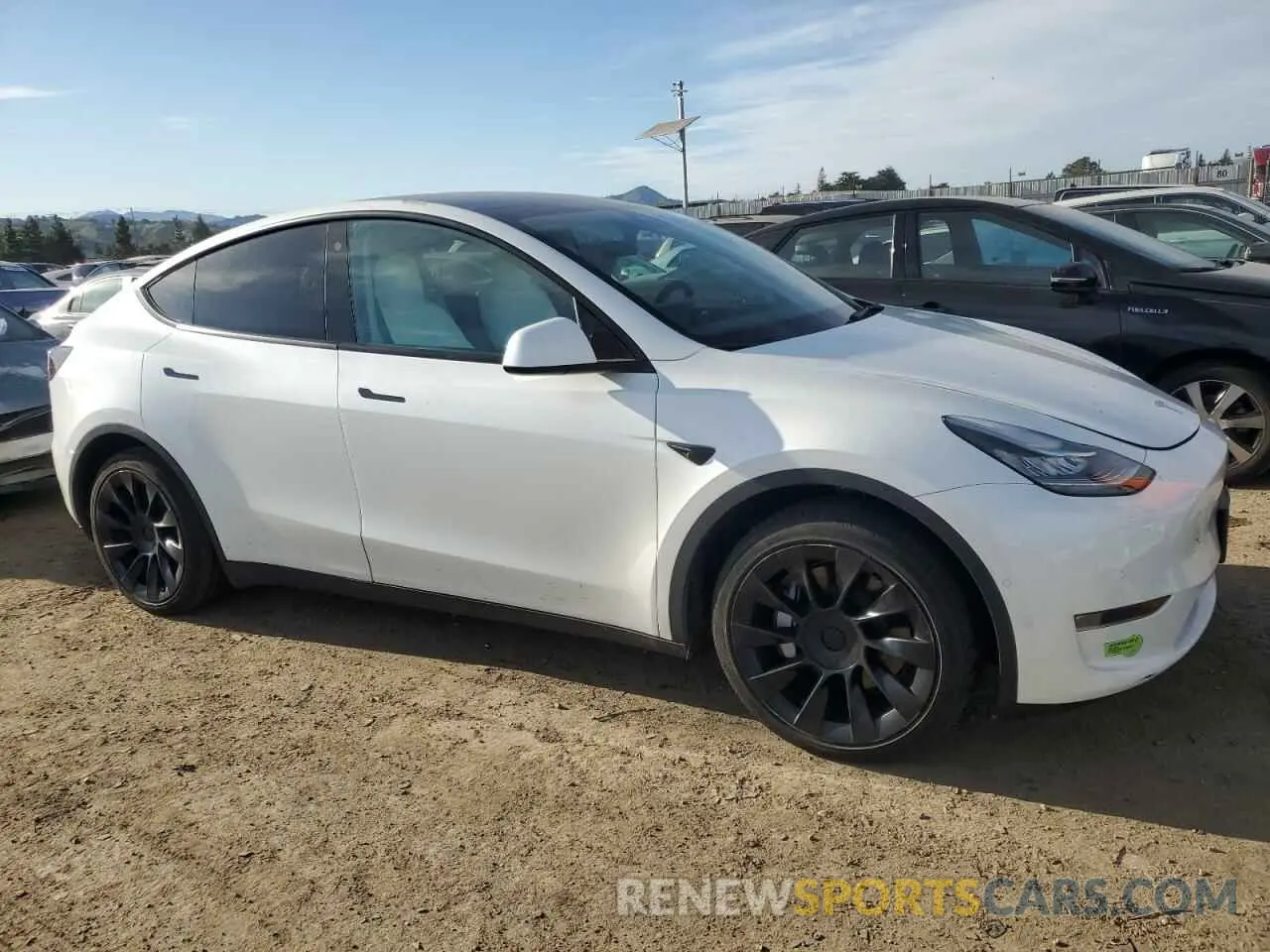 4 Фотография поврежденного автомобиля 7SAYGAEE8NF417936 TESLA MODEL Y 2022