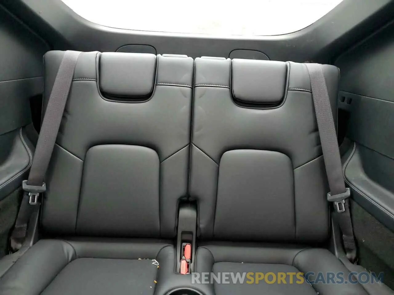 10 Photograph of a damaged car 7SAYGAEE8NF520080 TESLA MODEL Y 2022