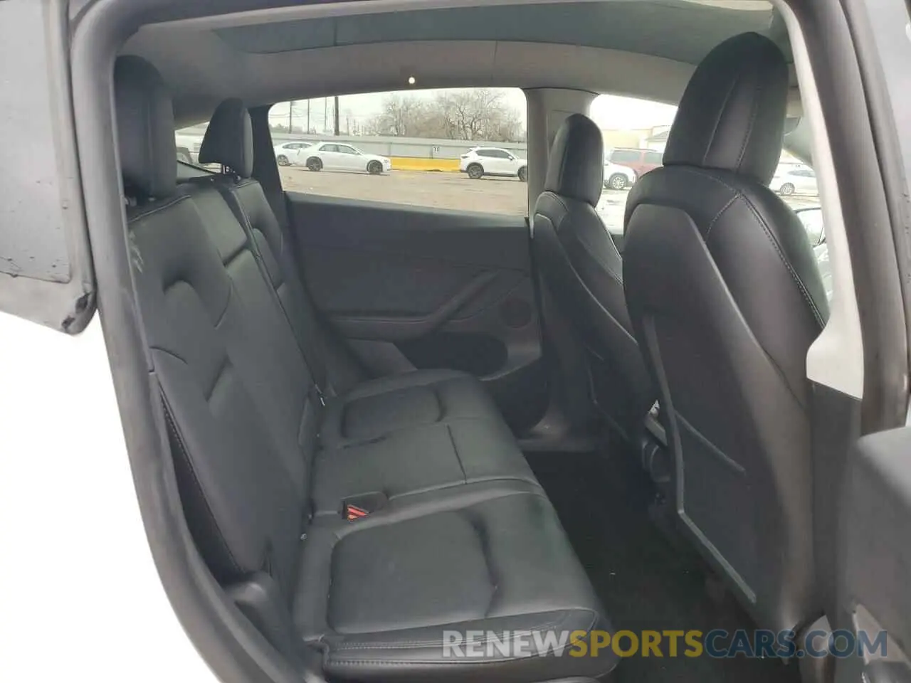 11 Photograph of a damaged car 7SAYGAEE8NF520080 TESLA MODEL Y 2022