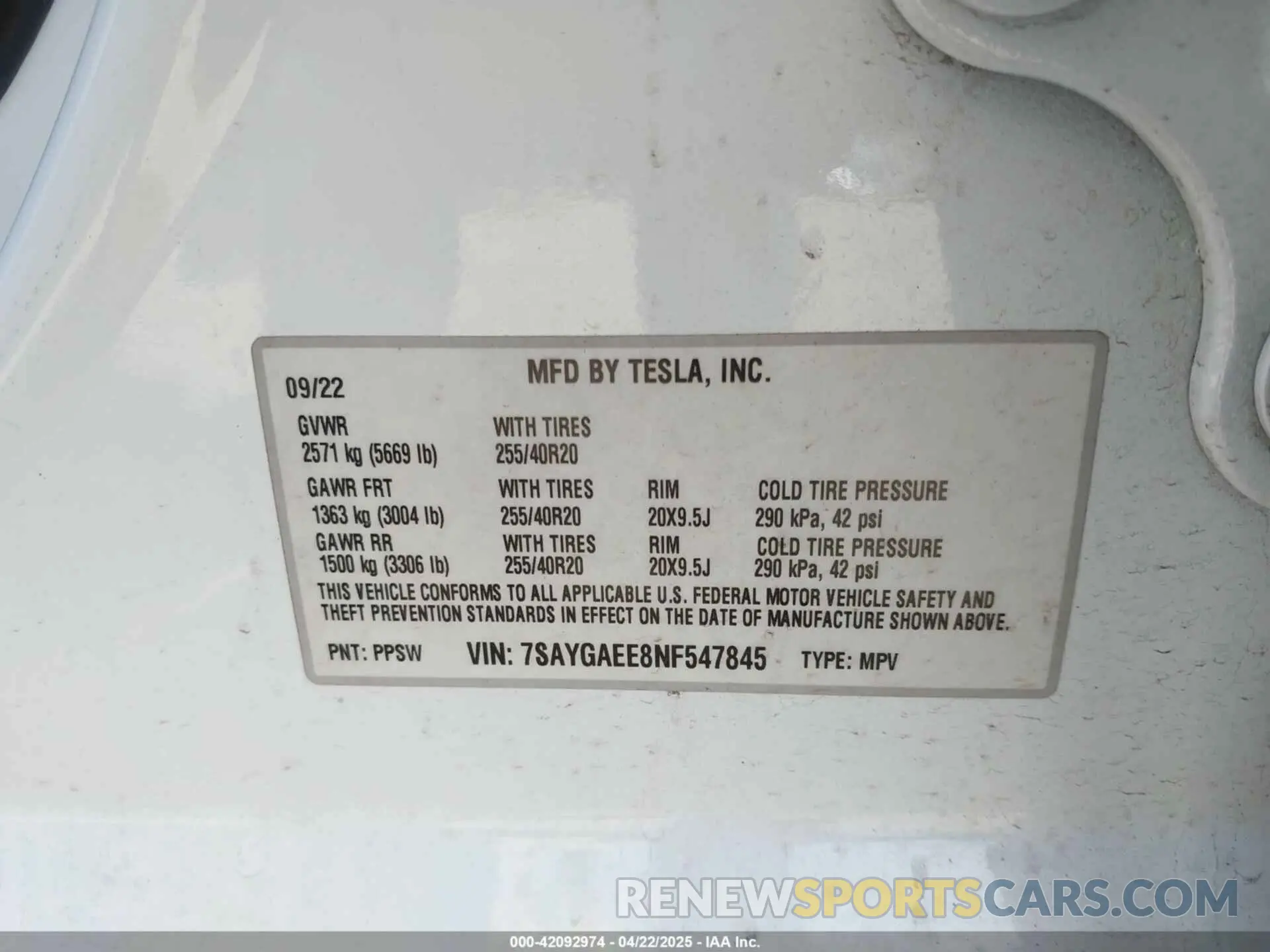 9 Photograph of a damaged car 7SAYGAEE8NF547845 TESLA MODEL Y 2022
