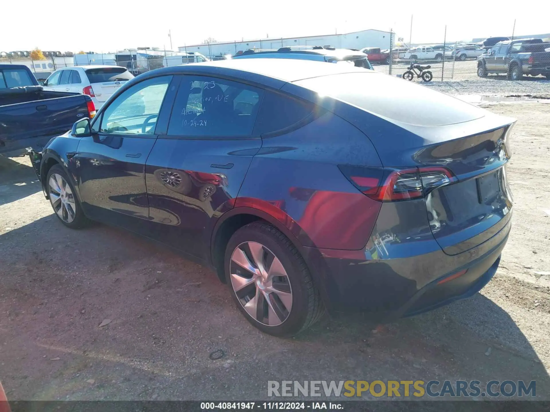 3 Photograph of a damaged car 7SAYGAEE9NF398040 TESLA MODEL Y 2022