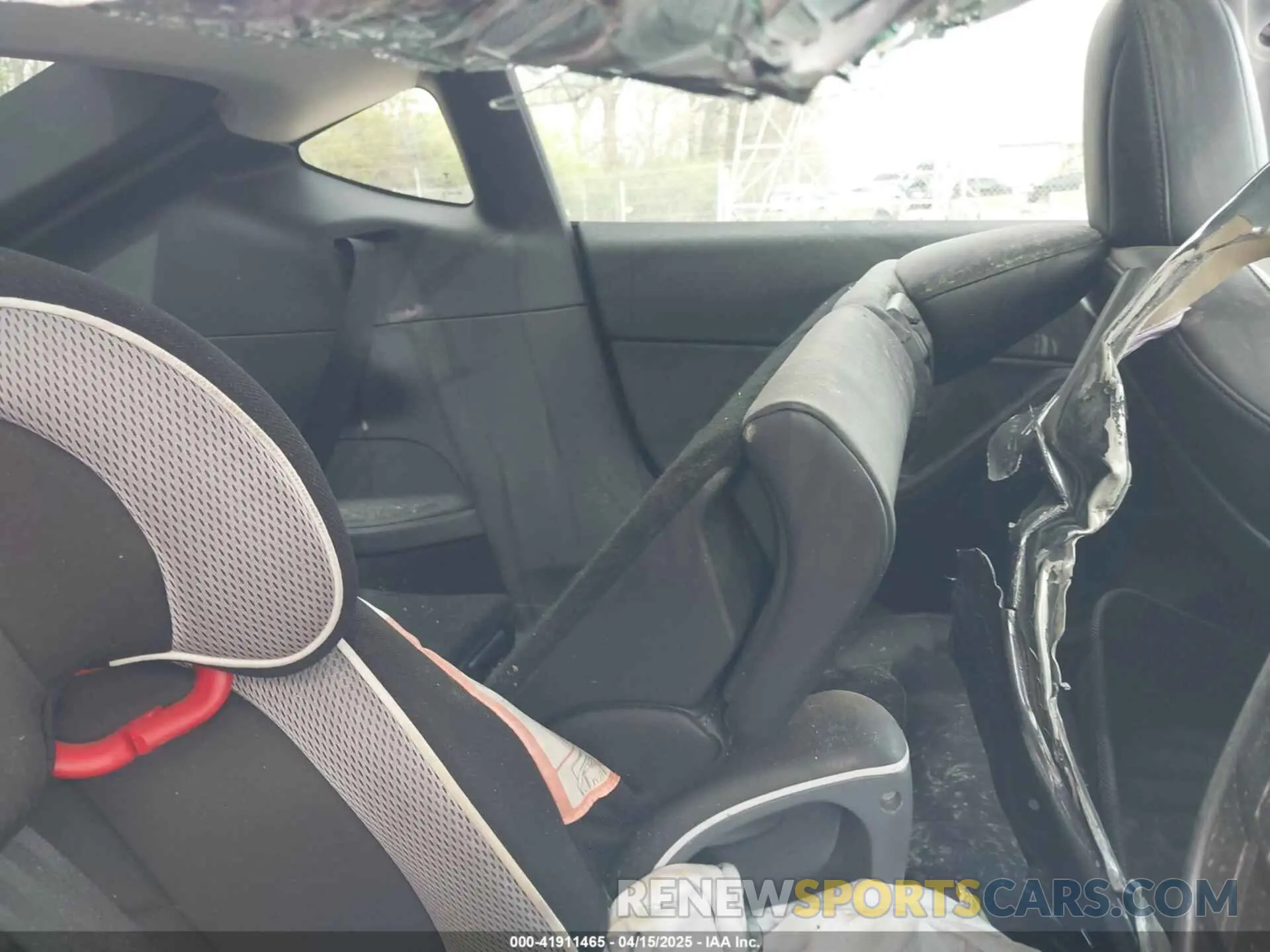 8 Photograph of a damaged car 7SAYGAEE9NF428833 TESLA MODEL Y 2022