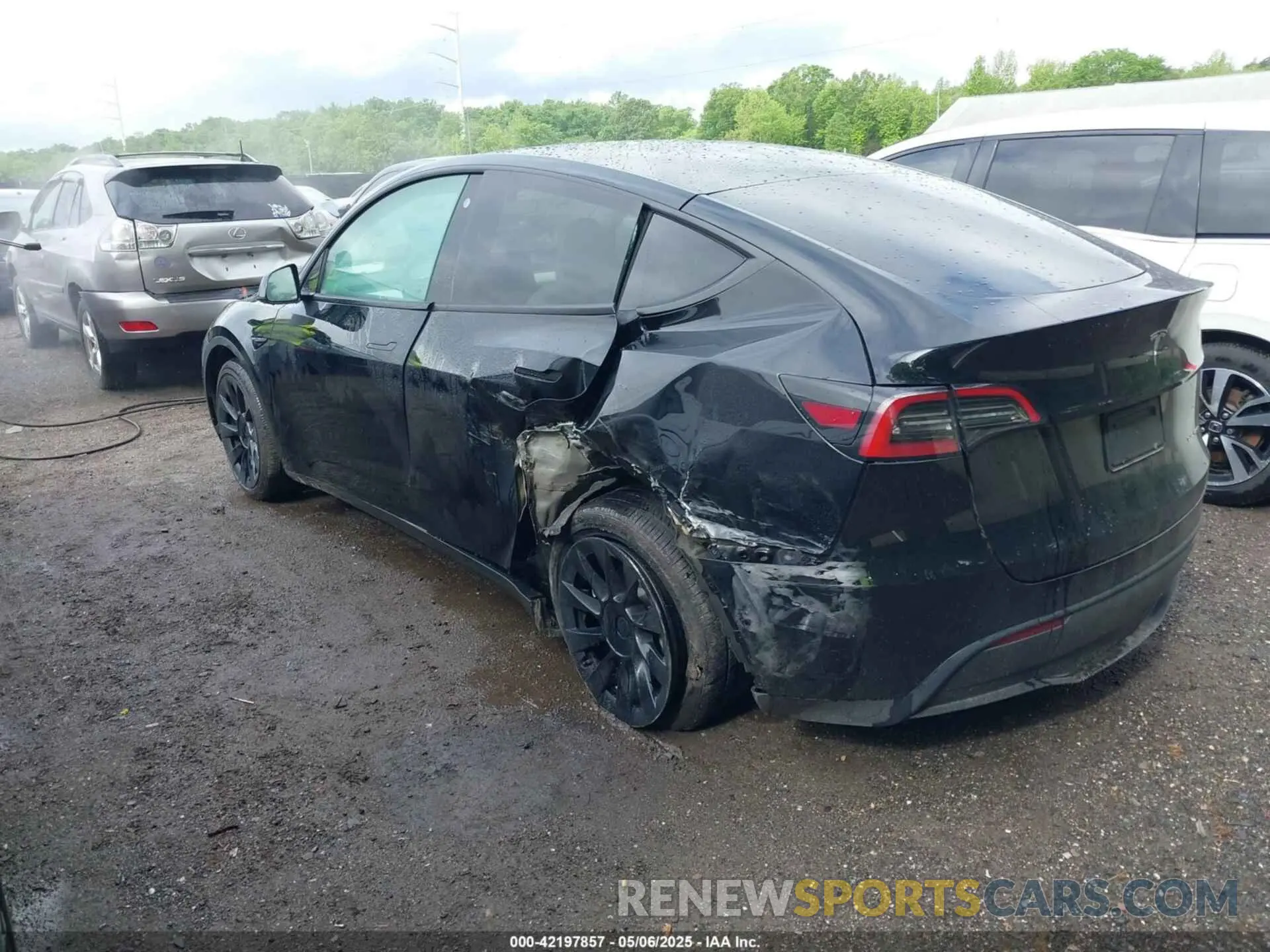 3 Photograph of a damaged car 7SAYGAEE9NF464960 TESLA MODEL Y 2022