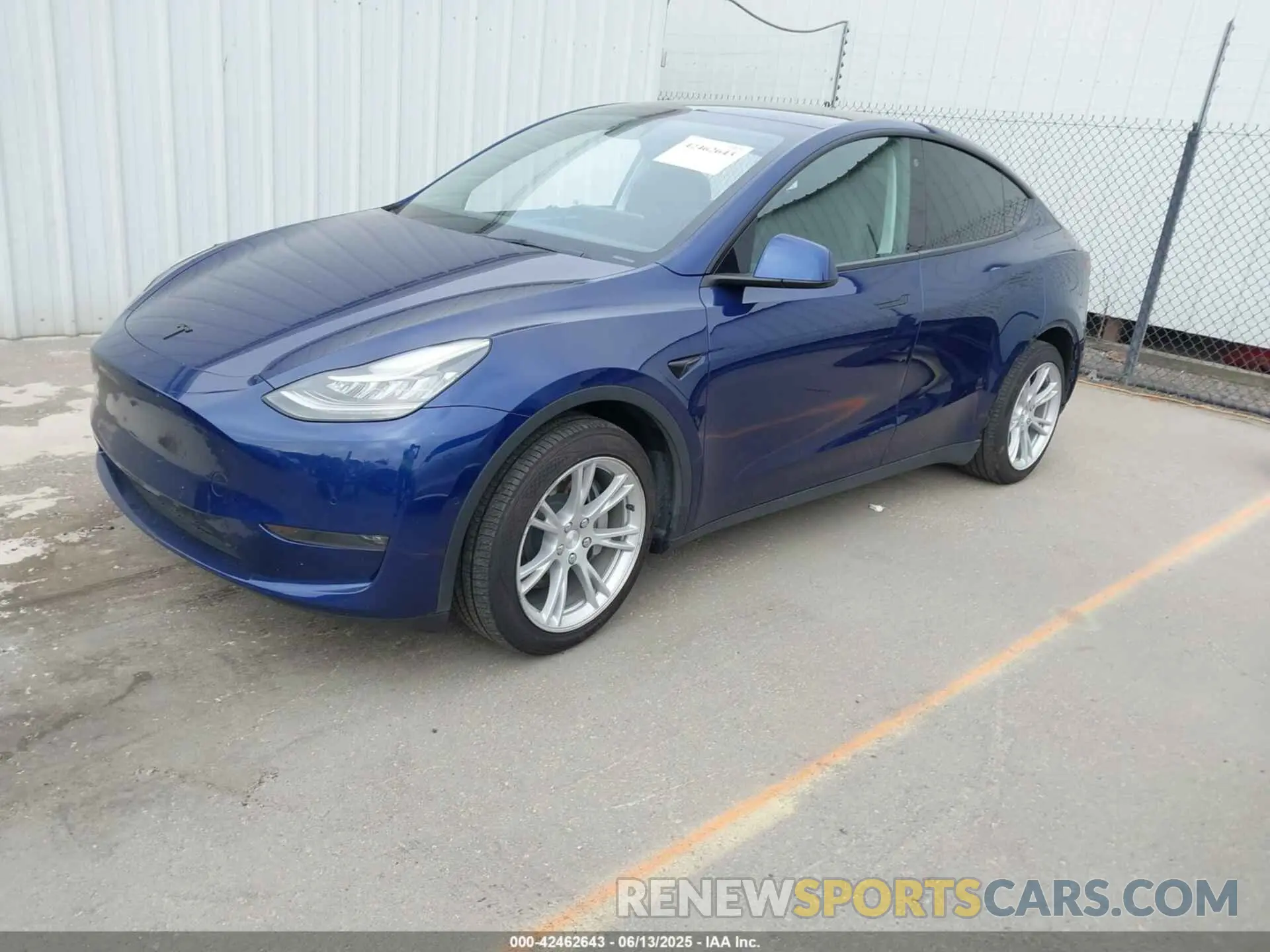 2 Photograph of a damaged car 7SAYGAEEXNF363300 TESLA MODEL Y 2022