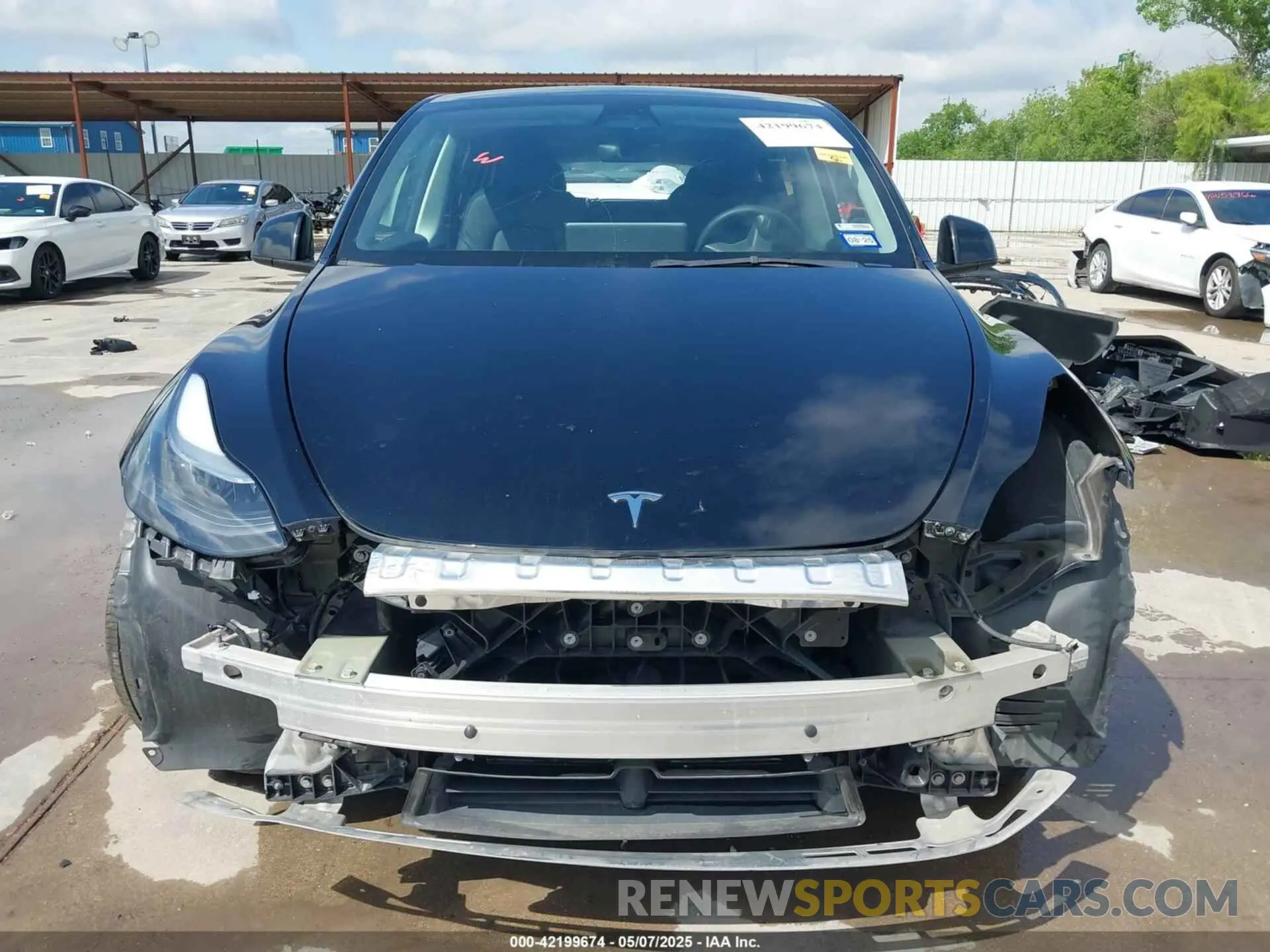 12 Photograph of a damaged car 7SAYGAEEXNF543540 TESLA MODEL Y 2022