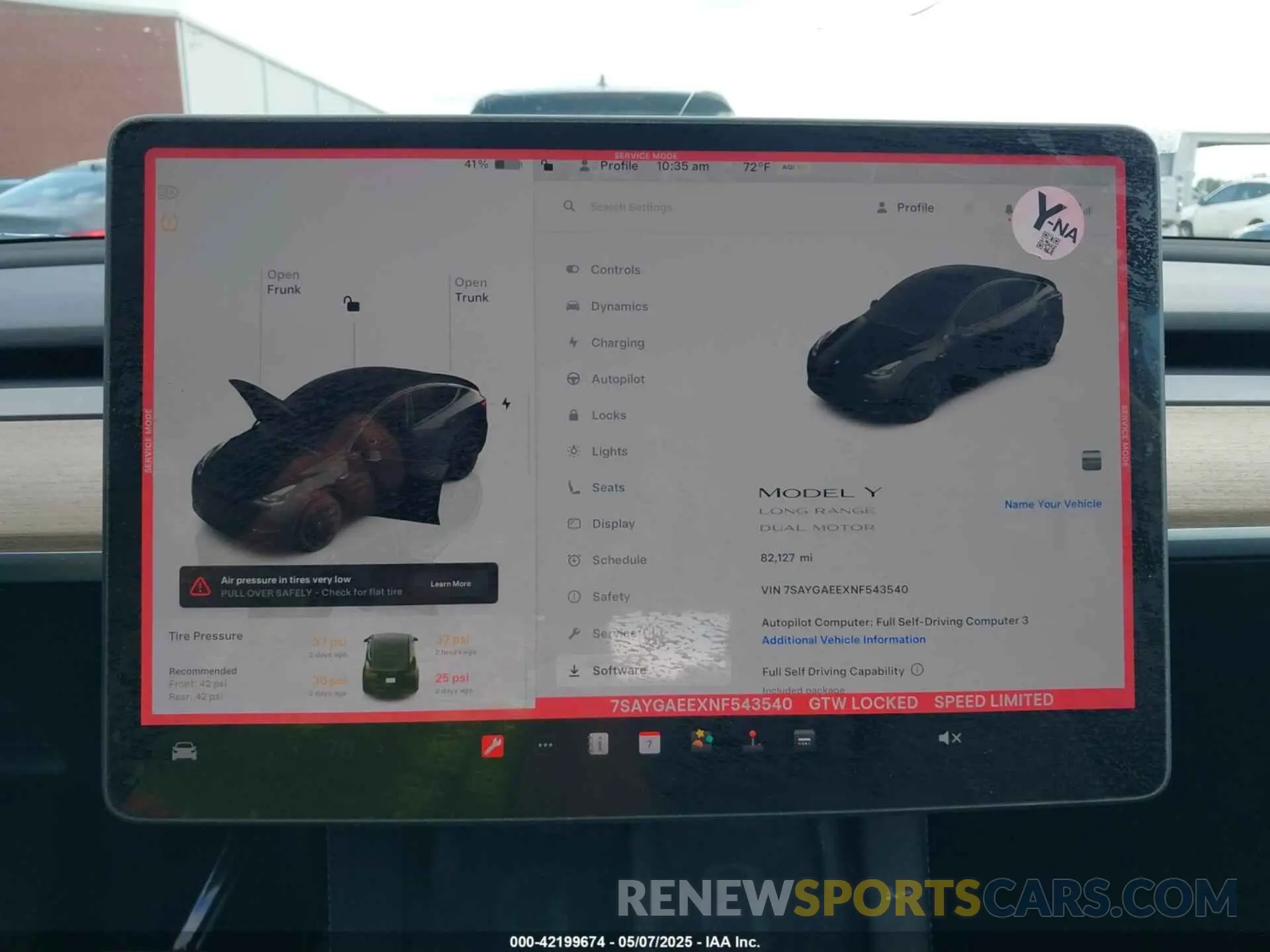18 Photograph of a damaged car 7SAYGAEEXNF543540 TESLA MODEL Y 2022