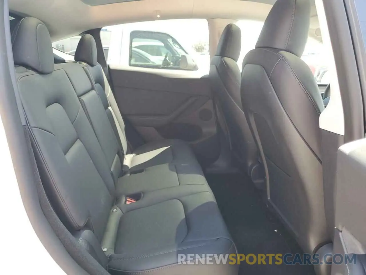 11 Photograph of a damaged car 7SAYGDEE0NA020896 TESLA MODEL Y 2022