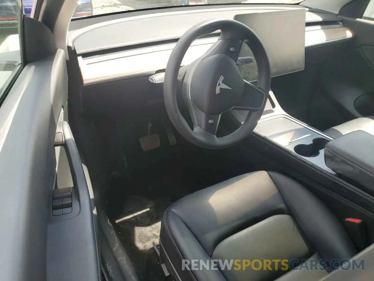 8 Photograph of a damaged car 7SAYGDEE0NF336088 TESLA MODEL Y 2022