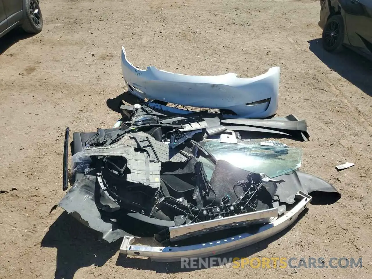 12 Photograph of a damaged car 7SAYGDEE0NF340478 TESLA MODEL Y 2022