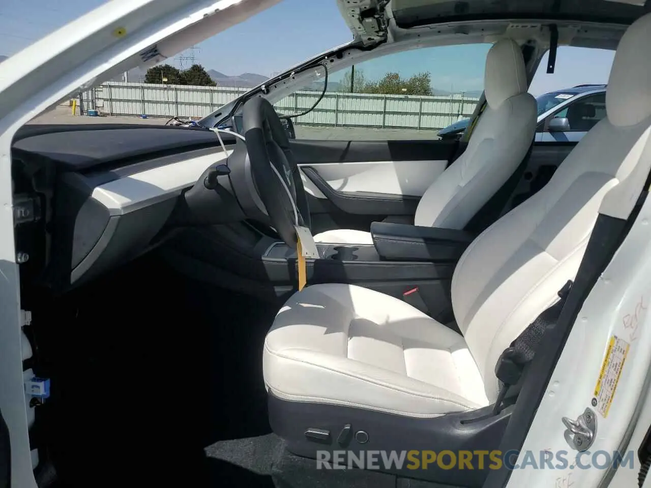 7 Photograph of a damaged car 7SAYGDEE0NF436885 TESLA MODEL Y 2022