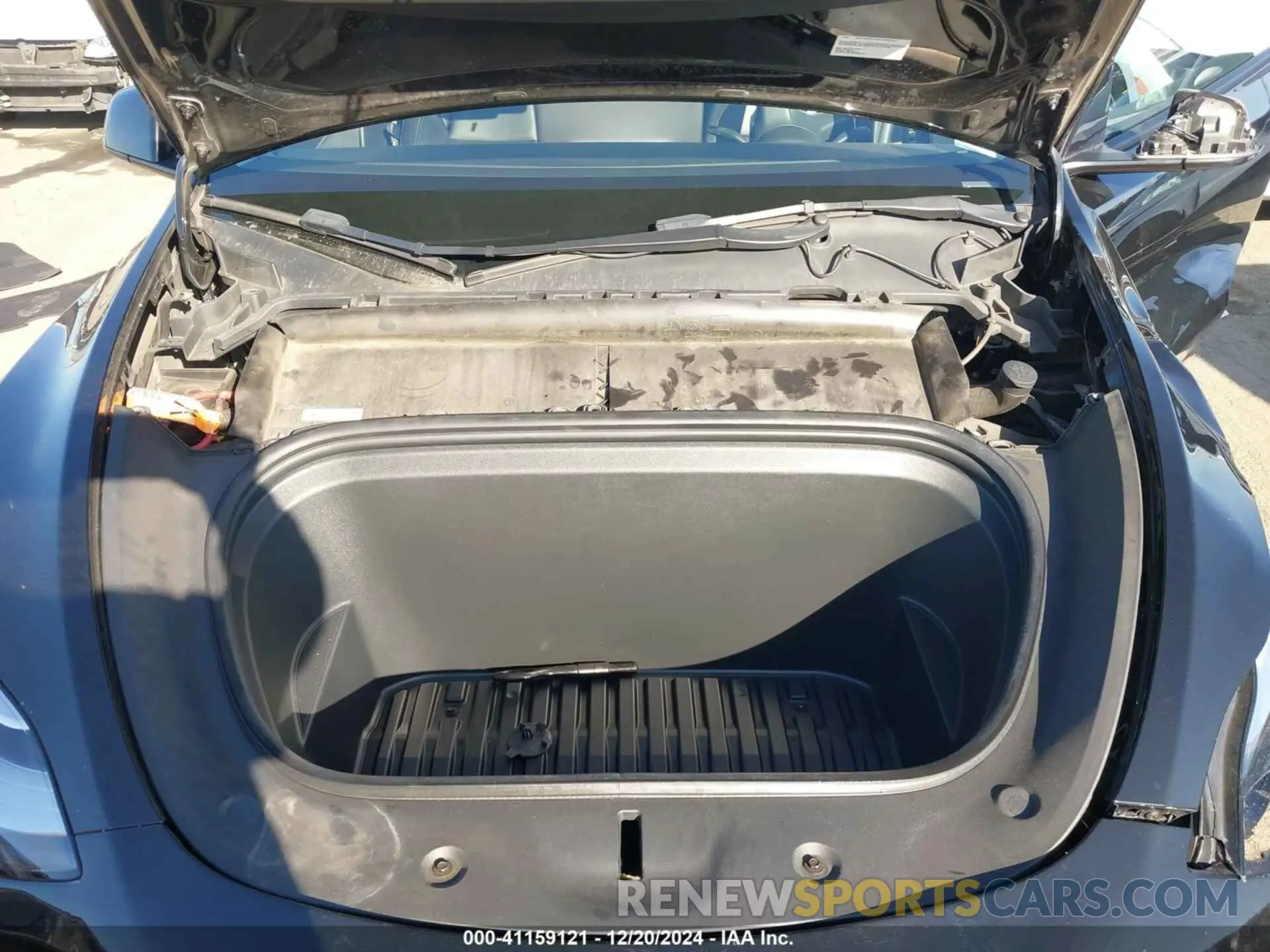 10 Photograph of a damaged car 7SAYGDEE1NF317355 TESLA MODEL Y 2022