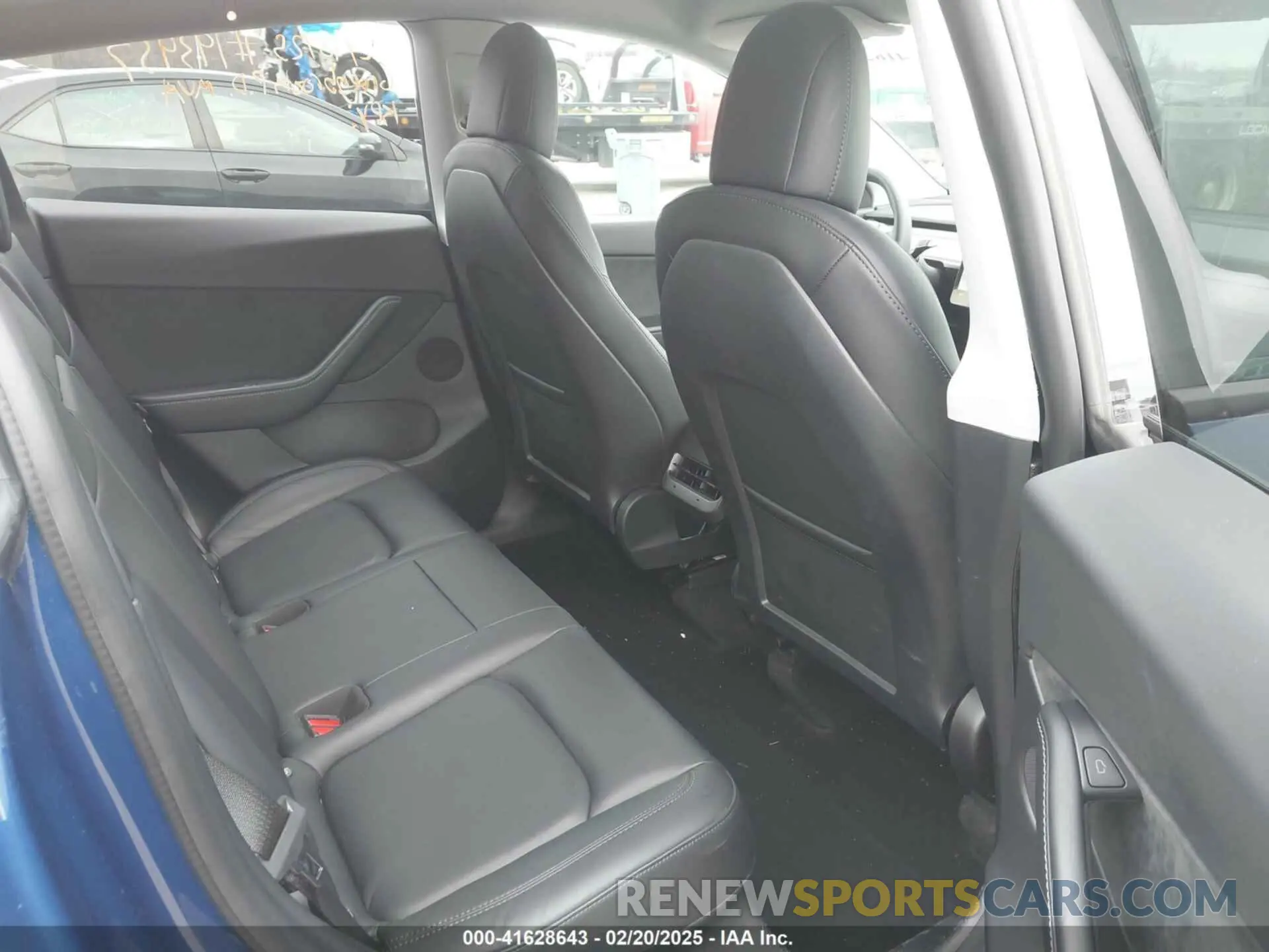 8 Photograph of a damaged car 7SAYGDEE1NF329909 TESLA MODEL Y 2022