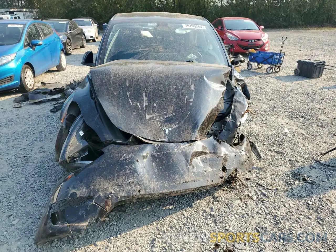 5 Photograph of a damaged car 7SAYGDEE1NF340182 TESLA MODEL Y 2022
