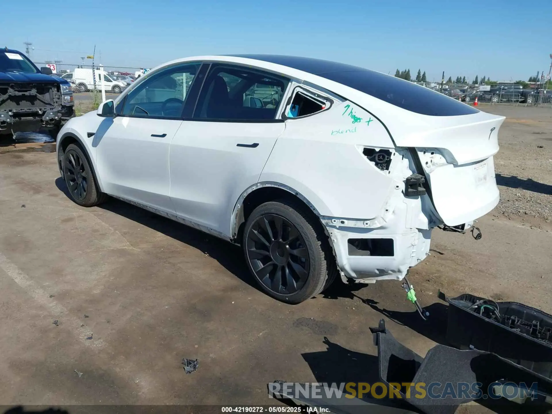 3 Фотография поврежденного автомобиля 7SAYGDEE1NF364241 TESLA MODEL Y 2022
